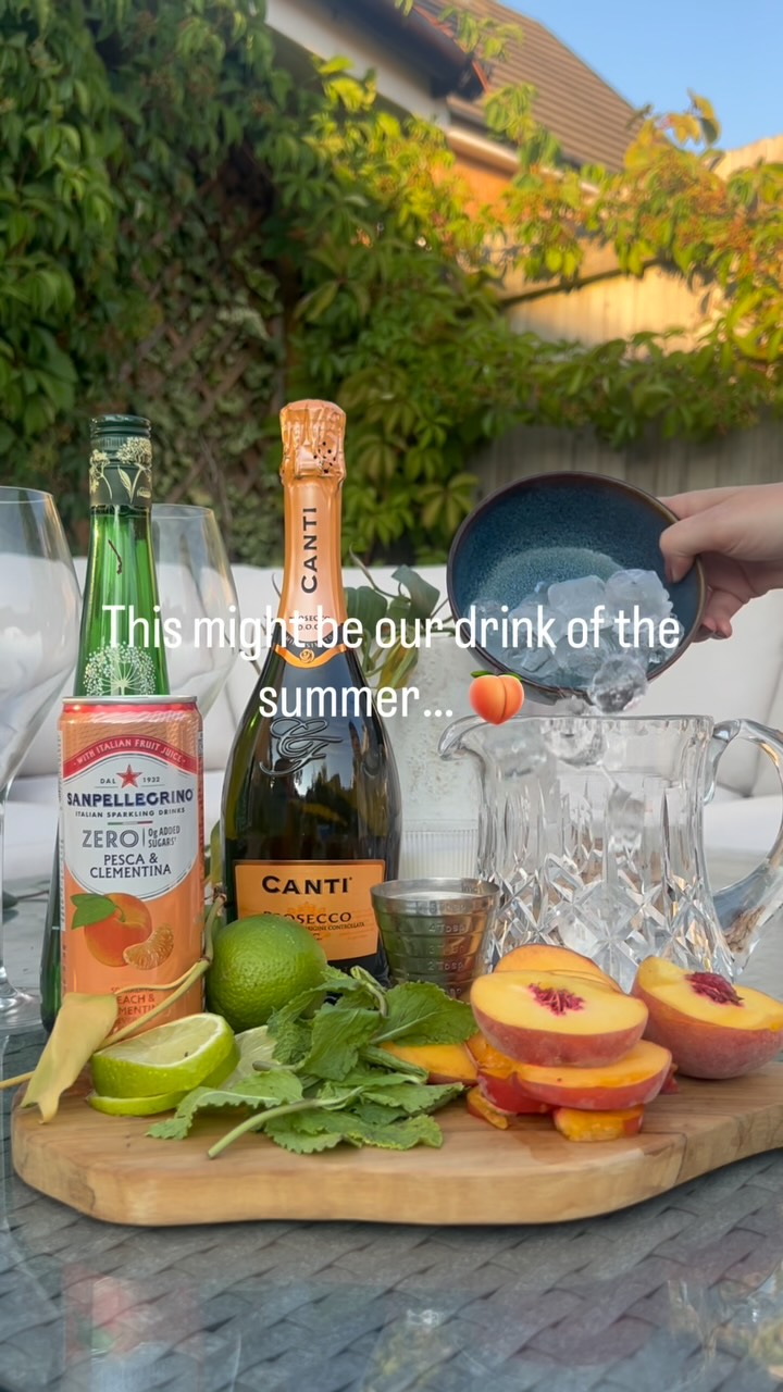 Hugo Spritz season… but make it peach 🍑
This might just be our favourite drink of the summer.
Save this for your next BBQ, girls’ night or garden drinks.
Who’s making it this weekend?
@sanpellegrino_uk @bottlegreendrinks
#hugospritz #summerdrinks #recipe