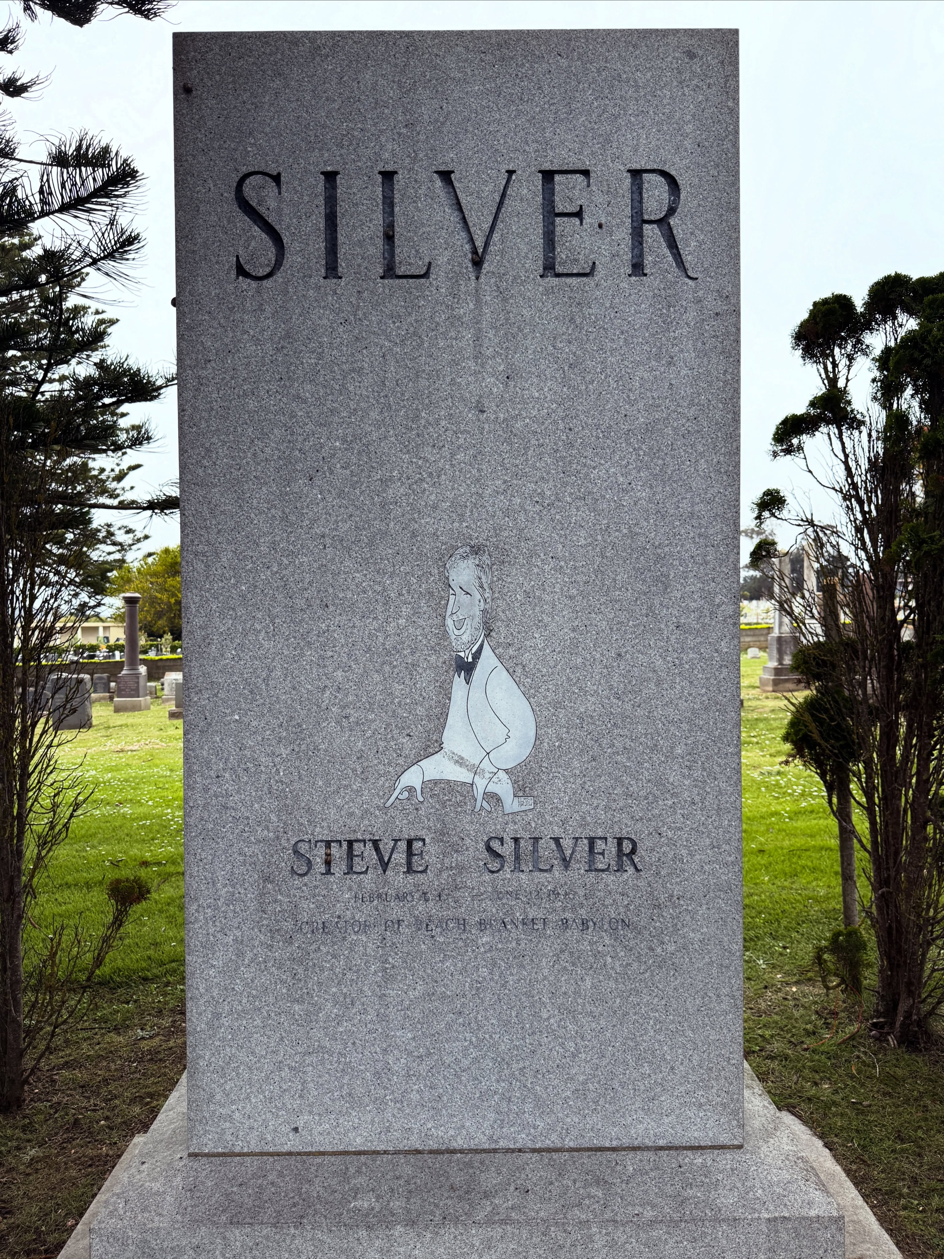 The grave of theater producer Steve Silver (“Beach Blanket Babylon”) in Colma CA features a caricature of Steve by legendary caricaturist, Al Hirschfeld. The only other grave I’ve seen featuring a Hirschfeld caricature, is that of Al Hirschfeld himself (image 3, in New York).
@alhirschfeld
.
#caricature #grave #alhirschfeld #colma #theater