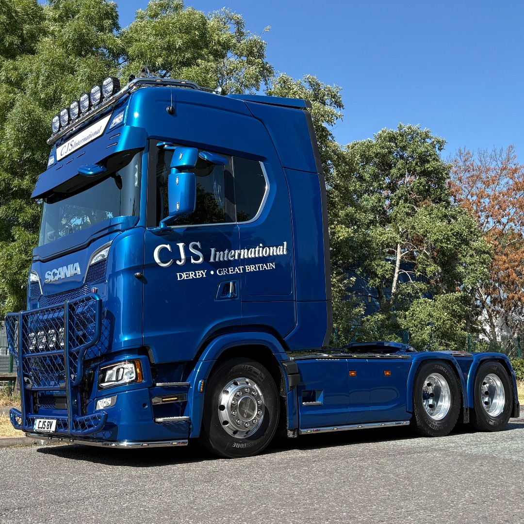 Scania units like these never fail to make an impressive entrance👌
And this Scania S660 is no exception as it cruised into the CJS International fleet recently.
Supplied by Keltruck Account Manager Calum Crooks, this magnificent unit is every box ticked and complete with a stunning array of interior and exterior fitments that really set the unit apart.
Thank you to all the team at CJS International for the continued business and support.
#SuppliedByKeltruck
