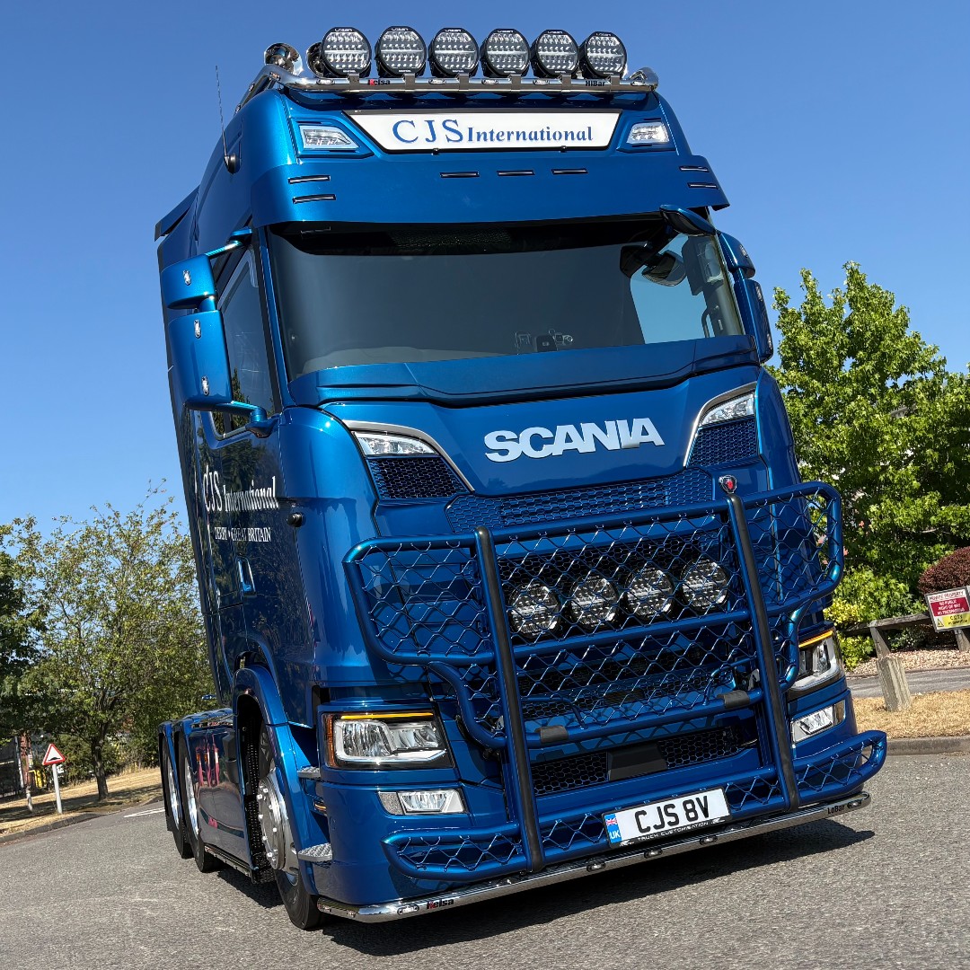 Scania units like these never fail to make an impressive entrance👌
And this Scania S660 is no exception as it cruised into the CJS International fleet recently.
Supplied by Keltruck Account Manager Calum Crooks, this magnificent unit is every box ticked and complete with a stunning array of interior and exterior fitments that really set the unit apart.
Thank you to all the team at CJS International for the continued business and support.
#SuppliedByKeltruck