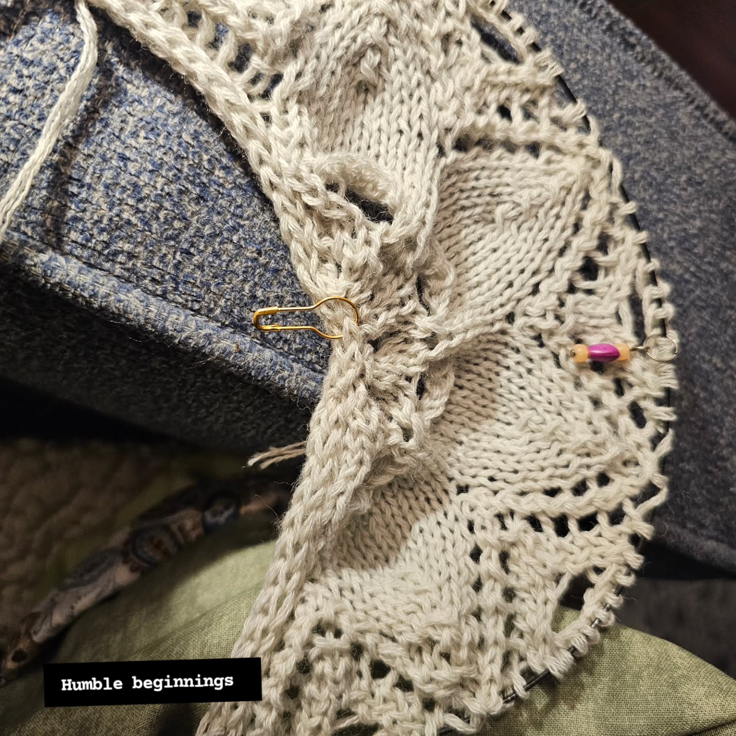 My progress on the Wild Swan shawl by @nimble_knits and @annelisemaigaard over the past week.
I listened to The Eye of the World (Book 1 of The Wheel of Time) by Robert Jordan throughout this. It was the perfect backdrop.