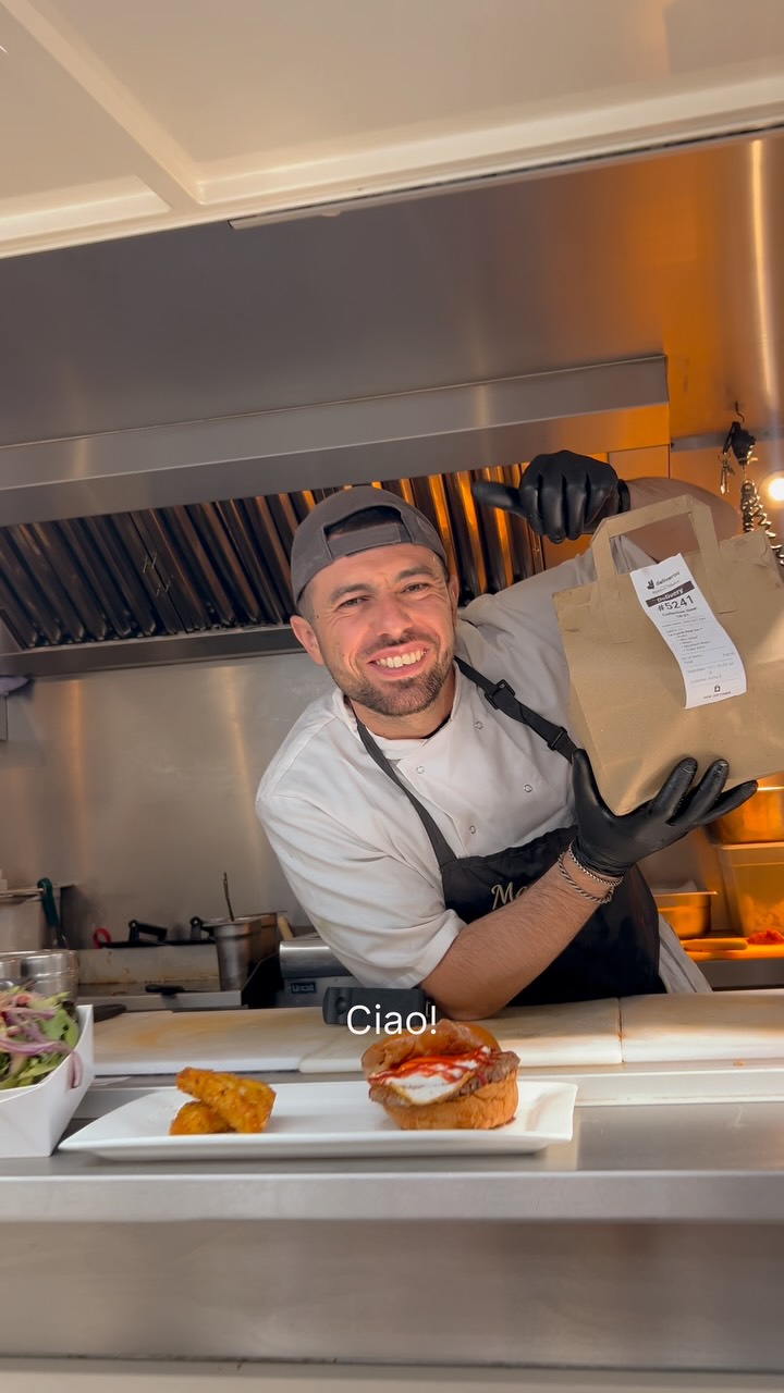 We’re here until 9PM every day. 🤌
No queue. No fuss. Just the best panini in town. 🥪
🛵 Deliveroo
🛒 mammasgoodies.co.uk — link in bio
📍 Spitalfields Market
Come have a bite 🤍
#MammasGoodies #Deliveroo #SpitalfieldsMarket
#BestPanini #ItalianPanini