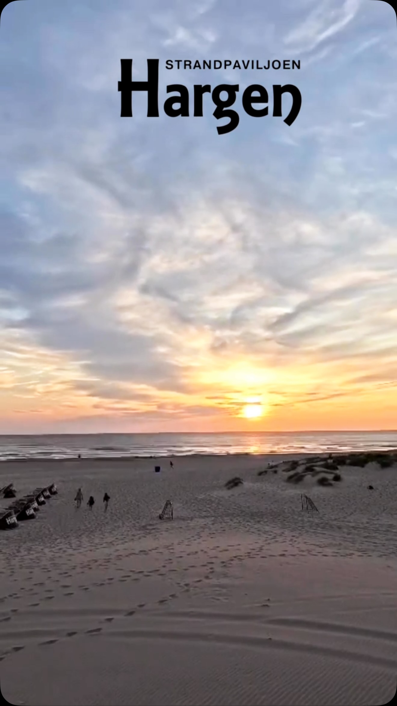 𝗦𝘂𝗻𝘀𝗲𝘁 𝗶𝗻 𝗛𝗮𝗿𝗴𝗲𝗻
Wat een heerlijke zomerse week hebben we. En dat betekent ook elke avond genieten van magische zonsondergangen. 🌅
Deze is van gisteravond, met wat wolkjes erbij. Elke avond een ander schouwspel. 🙌🏻
#strandpaviljoenhargen #hargenaanzee #sunset #zomer2026