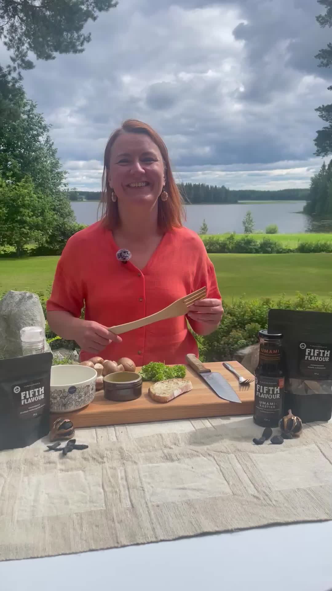 Musta valkosipulisienet grillissä!😋 🧄 🖤
Meidän kotimaisia musta valkosipulituotteita saat tilattua kätevästi verkkokaupastamme!🤩
www.fifthflavour.com