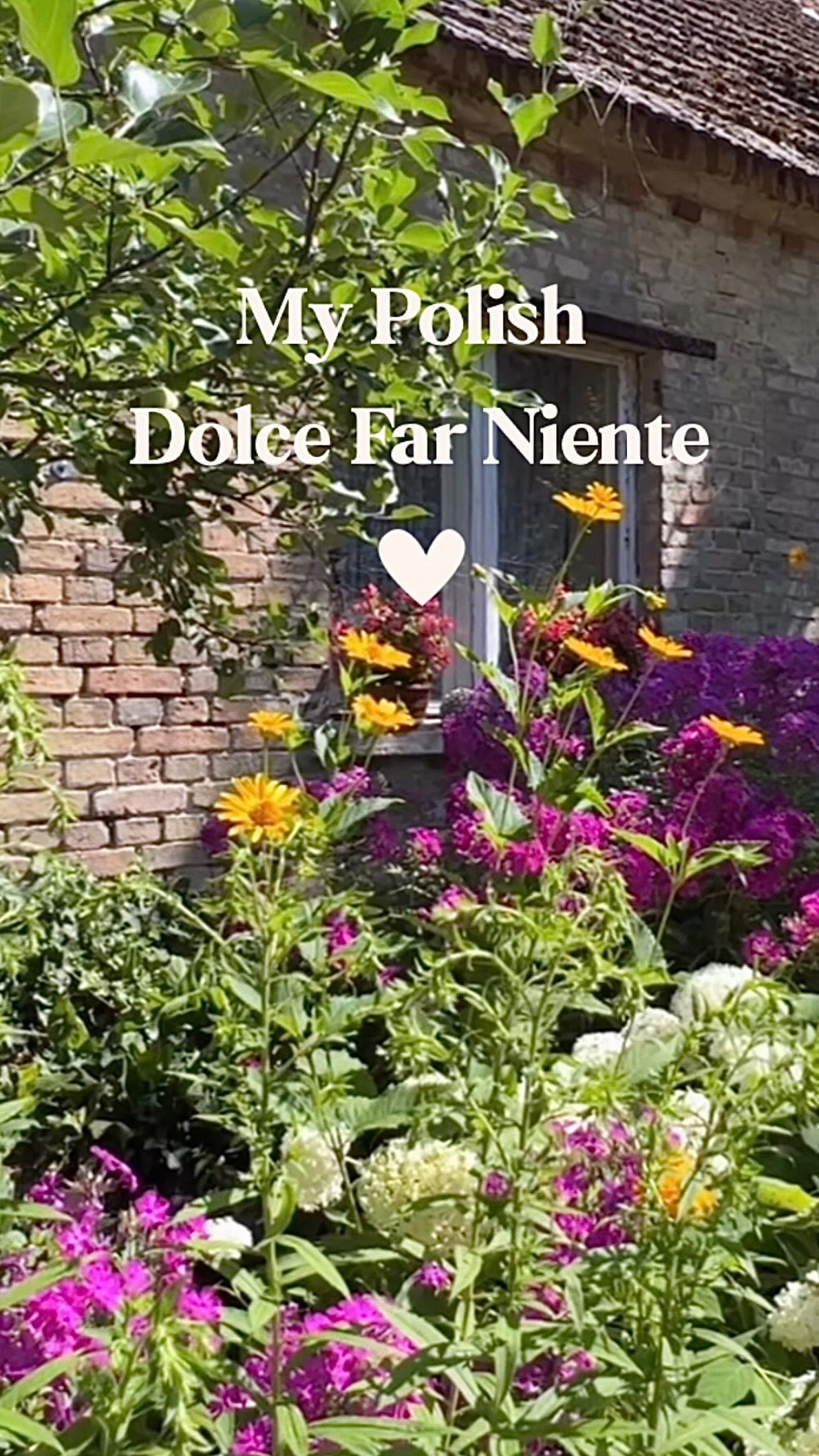 My Polish dolce far niente.
A few slow days after months of work, spent in the Polish countryside.
Good people, homemade food, nature, badminton, and nowhere to rush.
A little reminder that slowing down is part of the creative process.
See you back at La Mano soon.