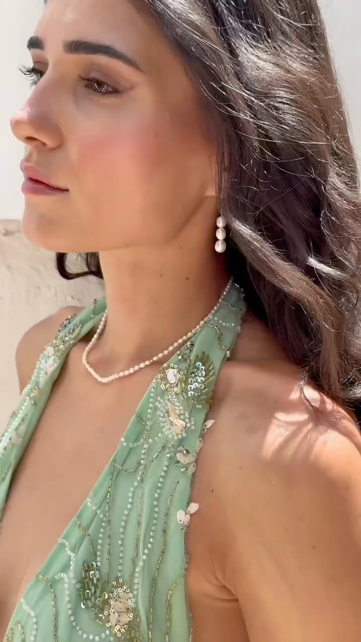 POV: You finally found the perfect summer jewellery 🤍
#pearls #jewellery #fashion #ootd #summer