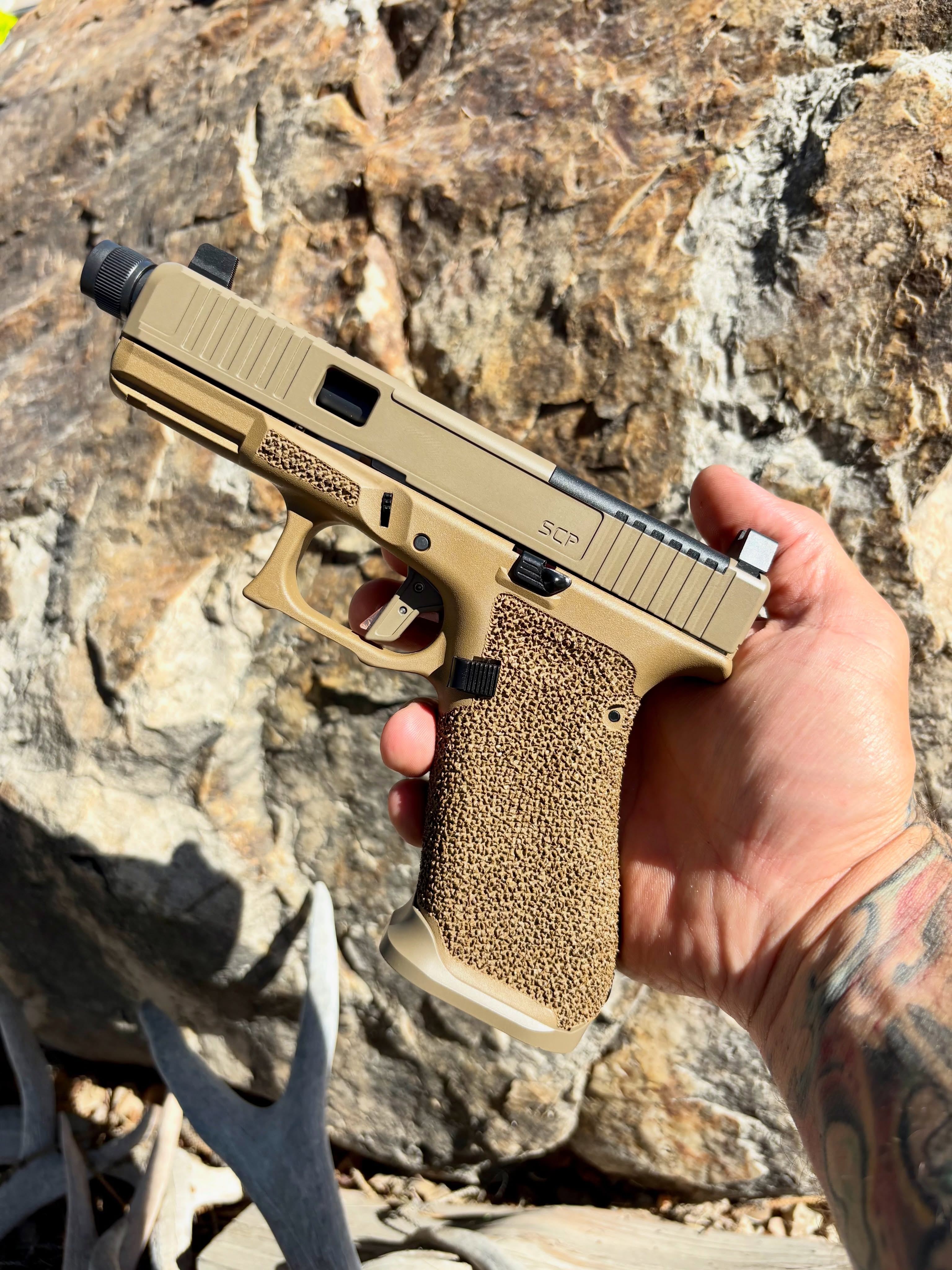 19X done up nice.
• SCP slide cut
• @tactical_pontoon Atom shoe
• @slrrifleworks magwell
• Velcro stipple with Double undercuts and accelerator cuts
• FDE @cerakote