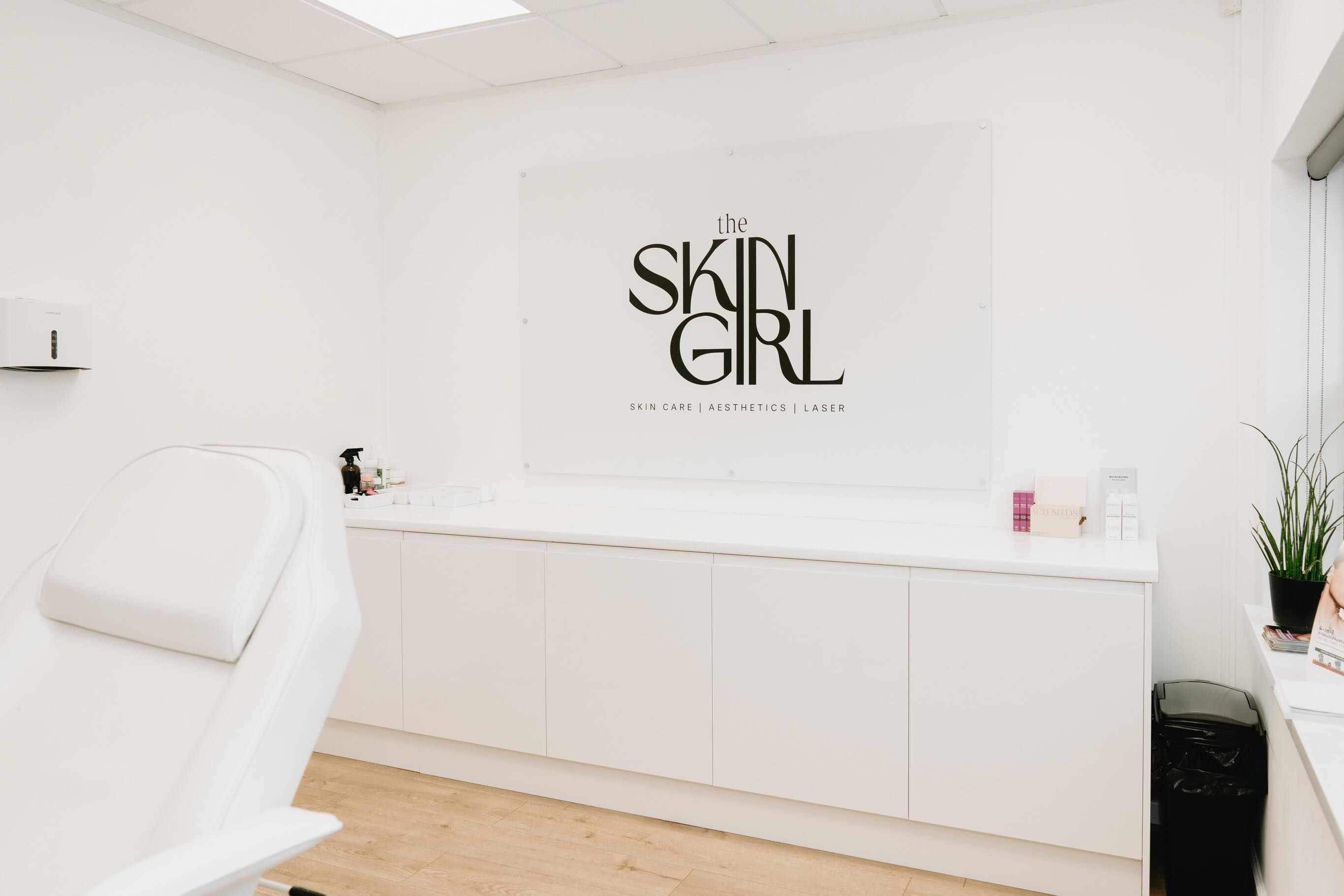 CLINIC SPACE available to rent.
We have 3 stunning treatment rooms to rent at our HIW registered Clinic.
Waiting Room
Parking
Discreet location
7 days a week access
5 min from M4
High level of client footfall
If you offer any of the following and are looking for flexible space please DM or WhatsApp 07734713205:
Counselling / Therapy
Beauty Therapy
Chiropractor / Physio
SPMU Artist
Make up Artist
Massage Therapist
Holistic Therapist
Acupuncture
Lashes / Brows
St Mellons - Cardiff