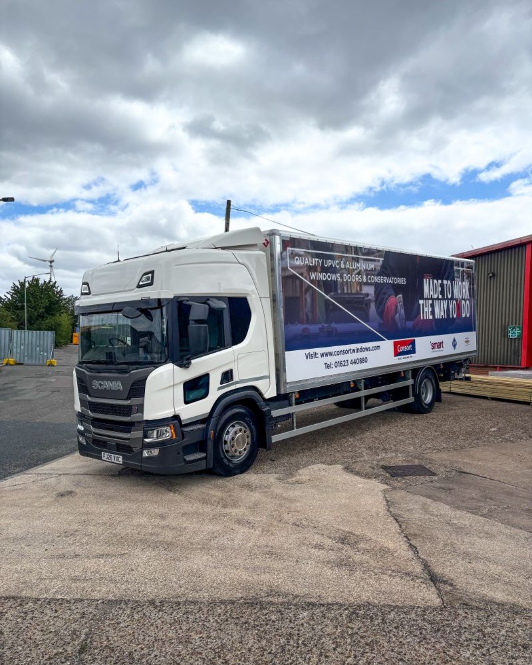 This stunning Scania P280 Rigid has recently been delivered to Consort Ltd!
Packed full of spec and just one of three handed over and supplied by Keltruck Account Manager, Simon McGuiness. The new additions represent the first handover in a total order of six for the company.
Thank you to all the team at Consort Ltd for allowing us to supply these fantastic units!
#SuppliedByKeltruck