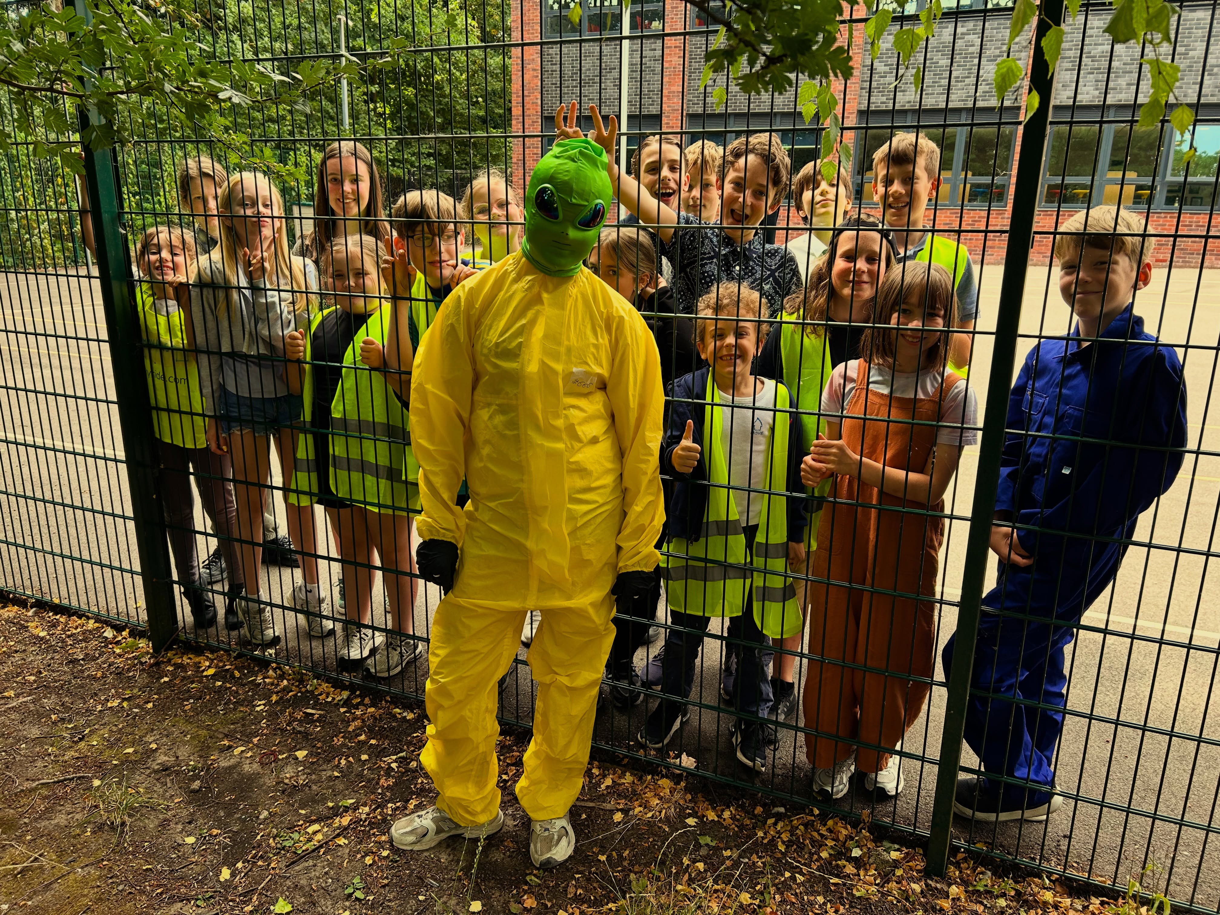 Today, at Summer Film School, we spotted an ACTUAL, real life alien from the planet ‘#%*^+=<\|¥’. 👽
Loving shooting a movie with these guys… bring on the next three days! 😊 🎥 🍿
#liverpoolfilmschool #liverpoolmoviemakers #liverpool #summerschoolsliverpool
