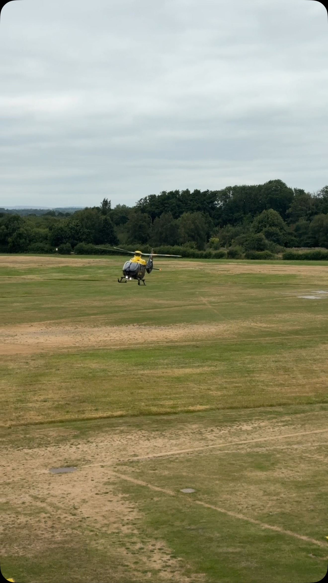 New National Police Air Service HQ Helicopter ๐, the current Manchester Barton based one is the highest hour EC135 in the world ๐ with over 22,000 flight hours.
@npashq