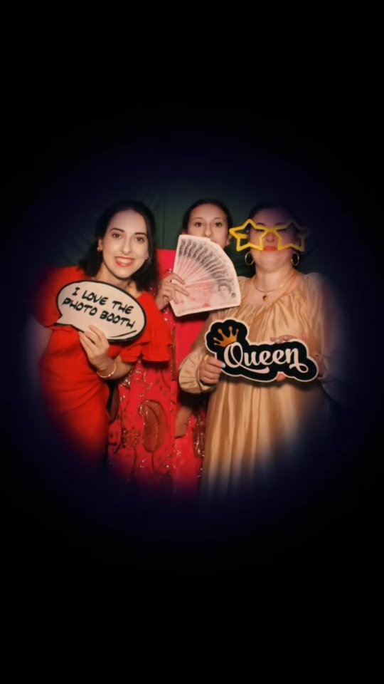 Hanaan's Mehndi Wedding Celebrations
Storyies Captured with pictures, gif #mehndi #desiweddings #Wedding #PHOTOBOOTH #SelfieMirror @thecedarcourtgroupyorkshire @weddingsbradfordcedarcourt @soulasia_djs_uk @lucky_soulasia @djdulai i @mylahore_ @mylahore_events @dynastydrummers @decorumevents.official