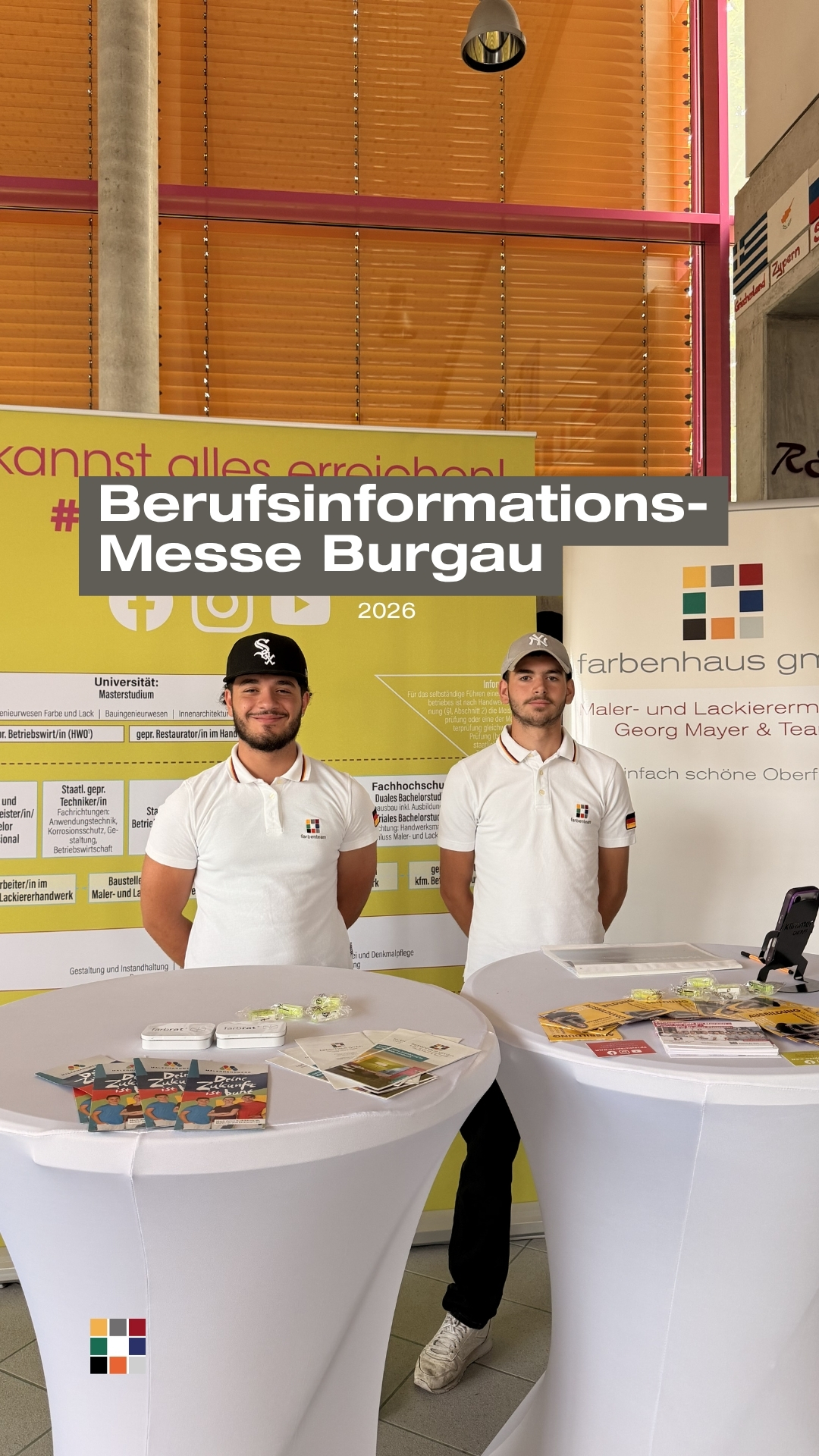 Nachwuchs gesucht und jede Menge Spaß inklusive! 🎨👷♂️
Auch in diesem Jahr waren wir auf der Berufsinfomesse der Mittelschule Burgau vertreten und durften den Beruf des Maler- und Lackierers vorstellen. Eine tolle Gelegenheit, mit interessierten Schülerinnen und Schülern ins Gespräch zu kommen und vielleicht schon die Fachkräfte von morgen kennenzulernen. 💛
Natürlich durfte auch der Spaß nicht zu kurz kommen: Unsere Azubis hatten eine ganz besondere Challenge: Wer schafft es, die meisten Giveaways abzustauben? 😄🎁
👉 Seht selbst! 😂
#farbenhaus #berufsinfomesse #mittelschuleburgau #burgau #landkreisgünzburg #schwaben
