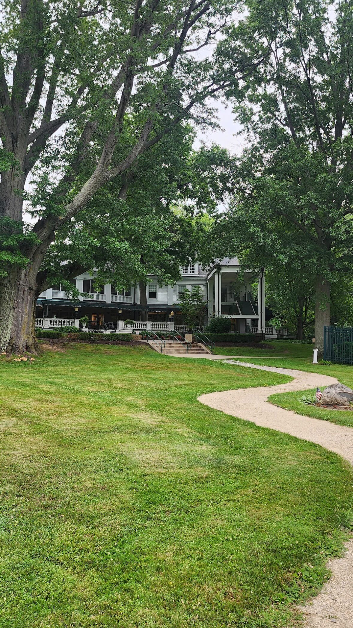 POV: You found the venue that checks every box✨
Historic charm. Elegant interiors. Beautiful gardens. And a setting that gives your wedding day a little bit of everything.
Meet @mooreland_mansion in Kirtland, Ohio 🤍
Now imagine your day here…
#ohioweddingplanner #ohiowedding #ohioweddingvenue #ohioweddings #engagedincle