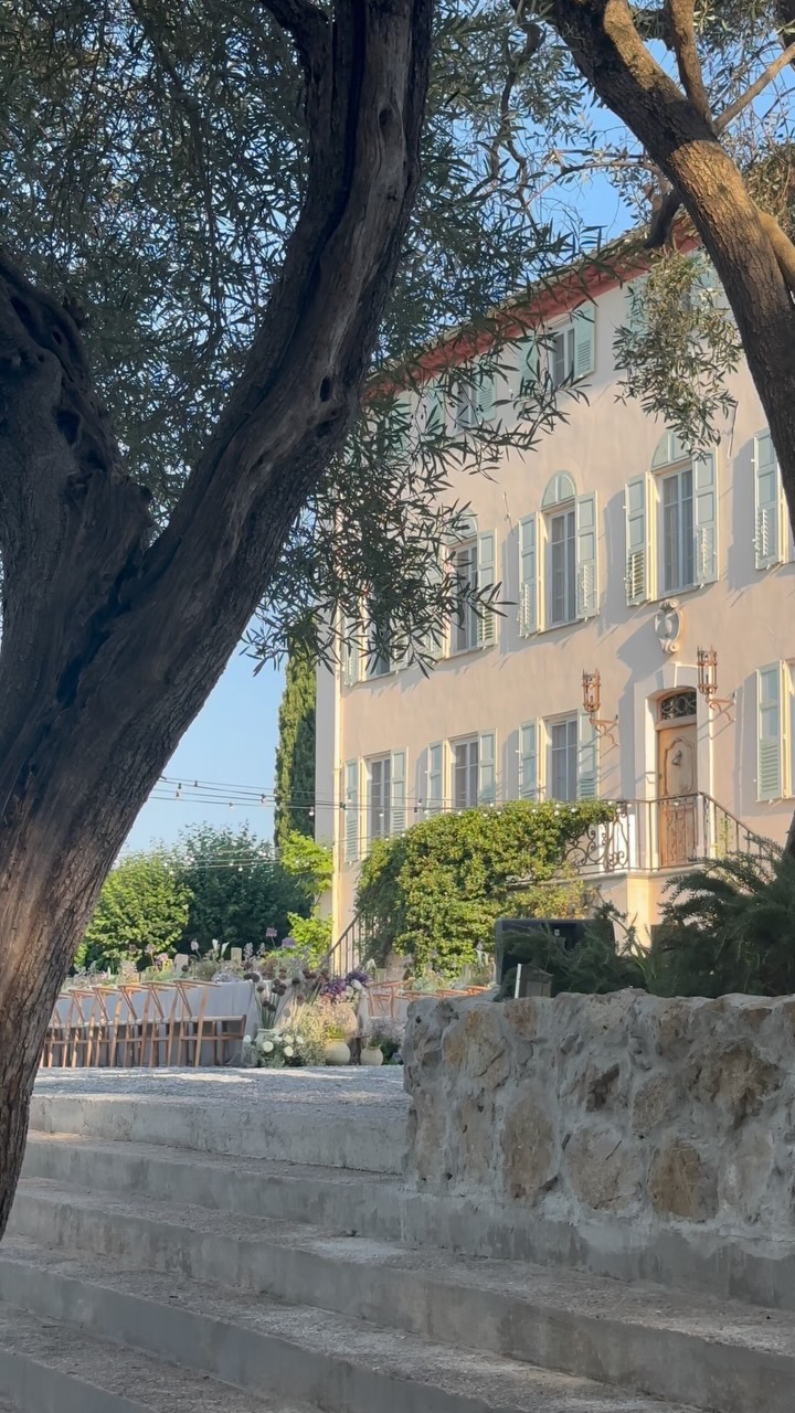 This is your sign to get married at Bastide du Roy. 🤍✨
A timeless estate on the French Riviera, where centuries of history meet effortless elegance.
Picture yourself saying “I do” beneath centuries-old olive trees, celebrating under the stars, and creating memories that will last a lifetime.
If you’ve been waiting for a sign… this is it.
Welcome to Bastide du Roy. Your forever starts here.
~
Ceci est votre signe de vous marier à la Bastide du Roy. 🤍✨
Un lieu où l’histoire rencontre l’élégance, au cœur de la Côte d’Azur.
Imaginez-vous échanger vos vœux sous des oliviers centenaires, célébrer entourés de ceux que vous aimez et vivre une journée dont vous vous souviendrez toute votre vie.
Si vous attendiez un signe… le voici.
La Bastide du Roy vous attend. Là où les plus belles histoires d’amour prennent vie. 💍
#wedding #weddingvenue #weddingdestination #frenchriviera