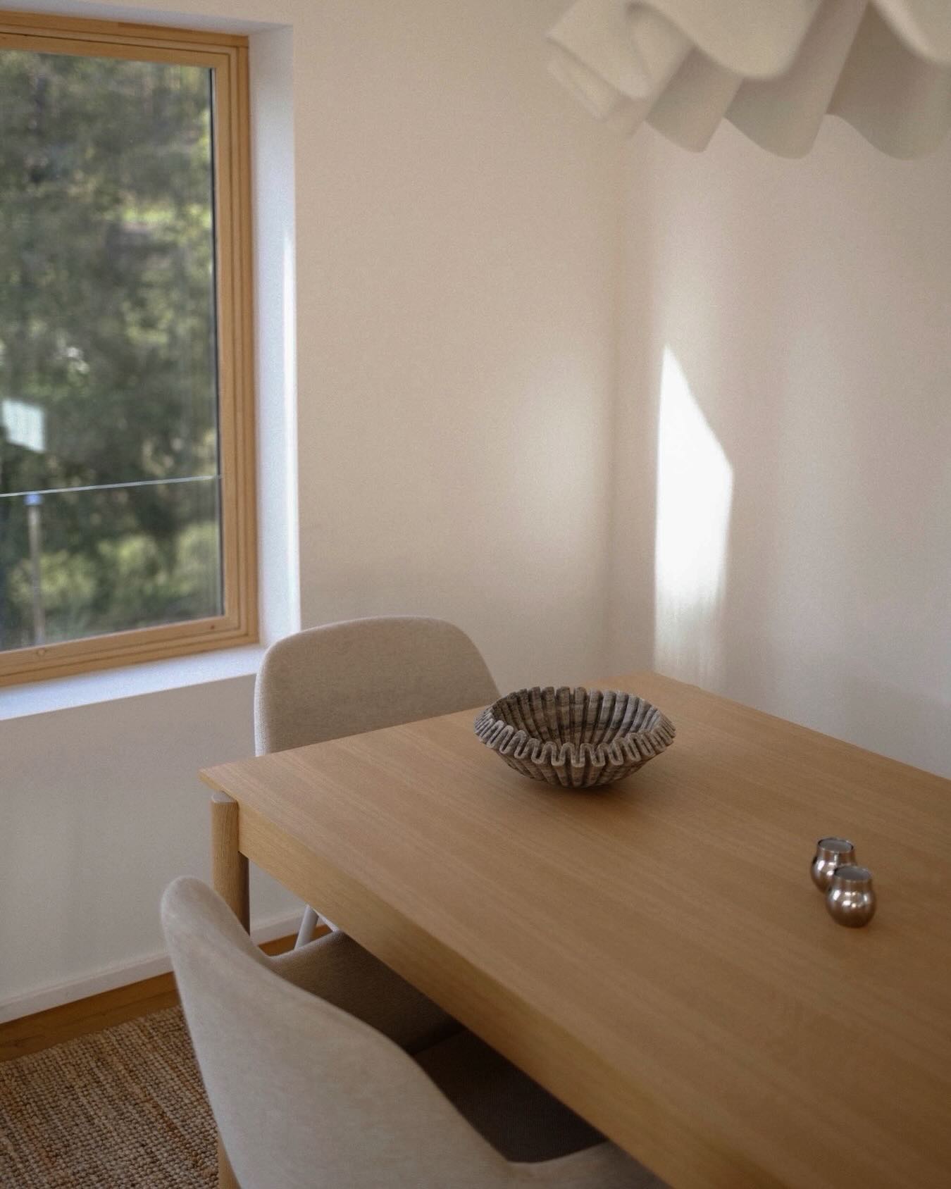 a soft & slow safe space to create, let inspiration come easily, surrender and enjoy a quiet, calm life @waldheimelig
#waldheimelig #naturevacation