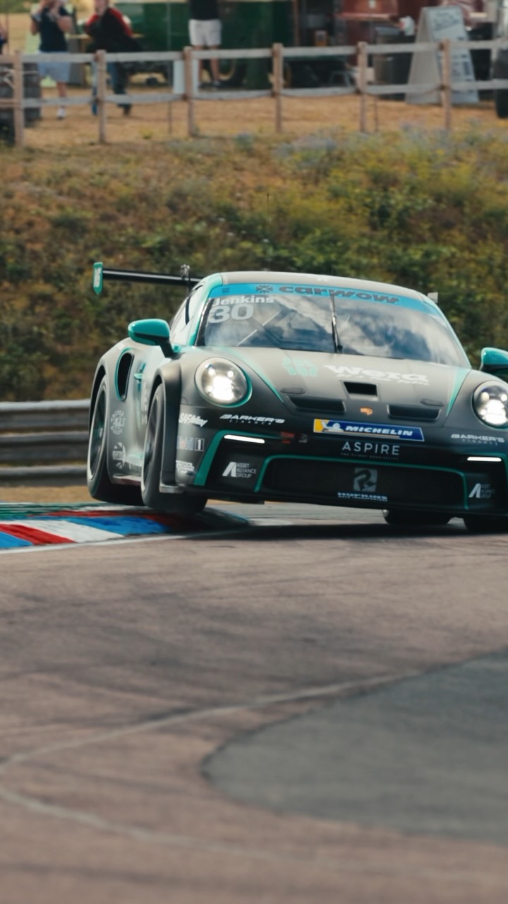 Foot to the floor. Maximum attack. It’s race day at Thruxton 🙌
R1 ▶️ 10:50
R2 ▶️ 15:20 📺 Live on ITV4
#willjenkinsracing #carreracupgb #motorsport #btcc @porscheraces_gb @carwow @allianceraceuk @weratoolsuk @weramotorsport @teamparkerracing @hopkinsracetransporters @asset_alliancegroup @reefertrailercentre @safholland_uk @thegreengroupuk @wstransportation @toolmaniacuk #weraallianceacademy