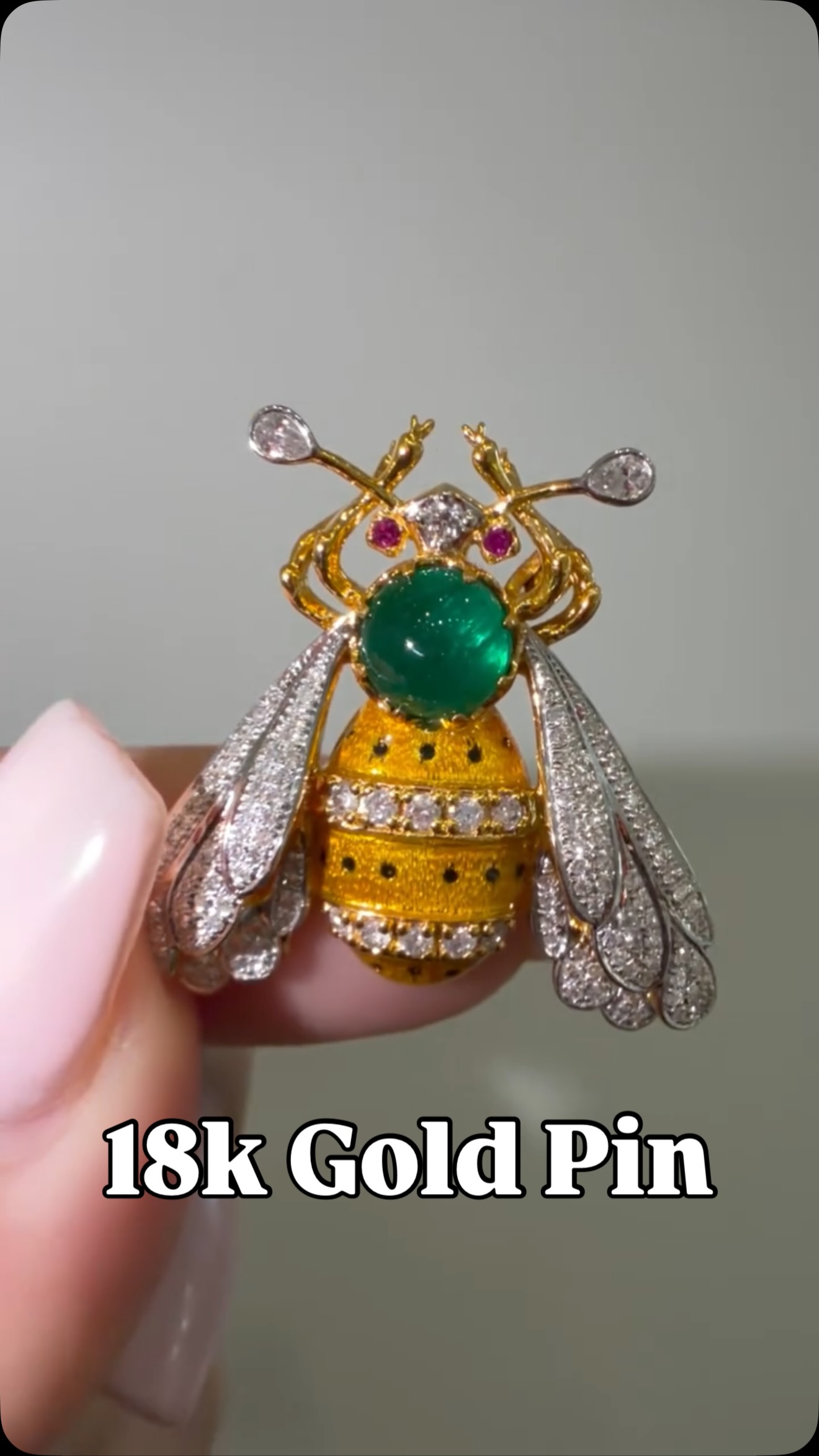 We simply can not get over this stunning piece! Perfect for summer, it is 18k yellow gold and has diamonds, emerald, and ruby accents. What is not to love? βοΈπ
#clevelandjewelry #rockyriverohio #shoplocal #westcleveland #rockyriveroh