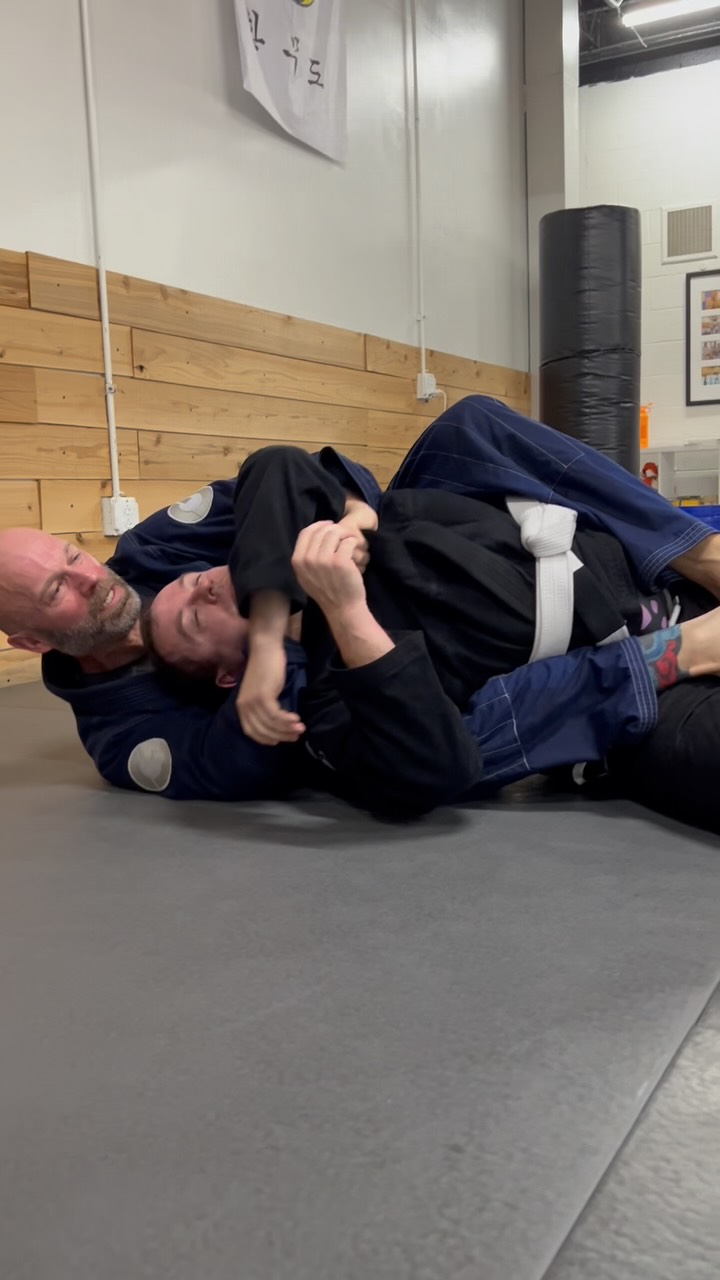 Train your body. Strengthen your mind.
One of the greatest lessons Jiu Jitsu teaches is that growth starts with your mindset.
Every class is an opportunity to choose patience over frustration, learning over ego, and progress over perfection. As we drill with our training partners, we aren’t trying to defeat each other, we’re helping each other improve. Every repetition, every correction, and every round makes us all better.
The friendships built on the mat are founded on trust, encouragement, and a shared commitment to grow together.
When you choose to train, you choose to focus on something positive. You challenge yourself, leave the stress of the day behind, and invest in becoming a stronger, calmer, and more confident version of yourself.
That’s what Jiu Jitsu at Harvest is all about.
Join us tonight!
🥋 Adult Brazilian Jiu Jitsu
🕢 7:30 PM
Come train. Come learn. Come grow with an amazing community of people. We’d love to have you on the mat. #harvest #jiujitsu #franklintn #optimistic #mindset