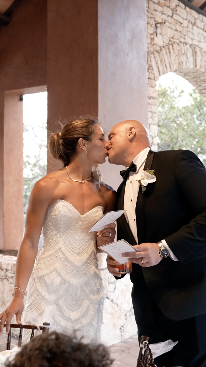 Every wedding should have a sing along before dinner #weddingreception #weddingideas #austinweddingvideographer #bridetobe #weddingplanning