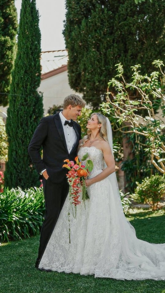 Some places never stop taking your breath away—and the Amalfi Coast is one of them. ✨
Villa Eva was the perfect setting for this unforgettable destination wedding, surrounded by breathtaking views, incredible light, and a stunning design filled with warm tones and vibrant colors.
O & C were not only incredibly beautiful, but truly kind and genuine, making the entire day even more special.
Always grateful to capture moments like these alongside my friend and colleague, @agallucci_photo
_______
Wedding Planning: @wedding_in_ravello
Photographer: @agallucci_photo
Videographer: @gioderosavideographer
Venue: @villaevaravello
Florist: @ravelloweddingflowers
Makeup/Hair: @alessandromancinostudios
See more works⬇️
https://www.gioderosavideographer.com/
.
.
#weddingfilm #wedding #weddingvideo2026 #wedding2027 #amalficoastwedding2026