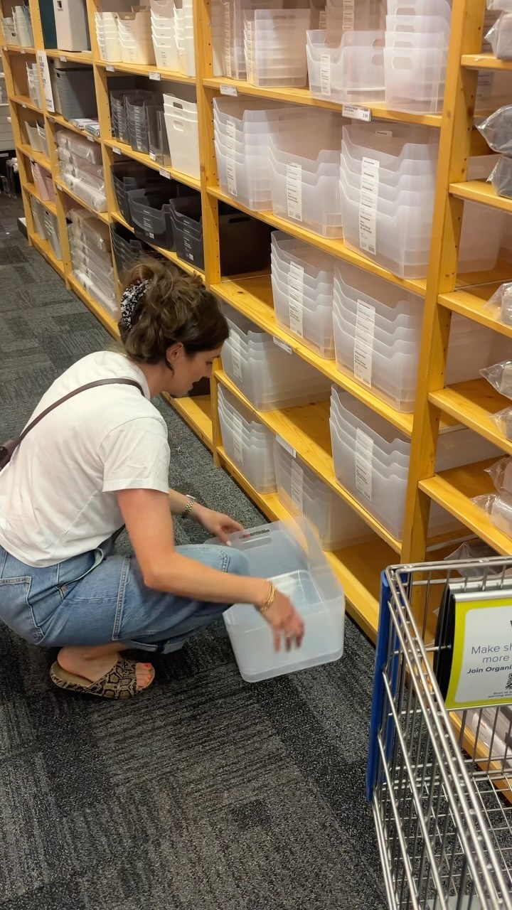 Come shop with us at the container store! #organizedhome #organizedlife #proffesionalorganizer #mainlinepa #organizingthemainline