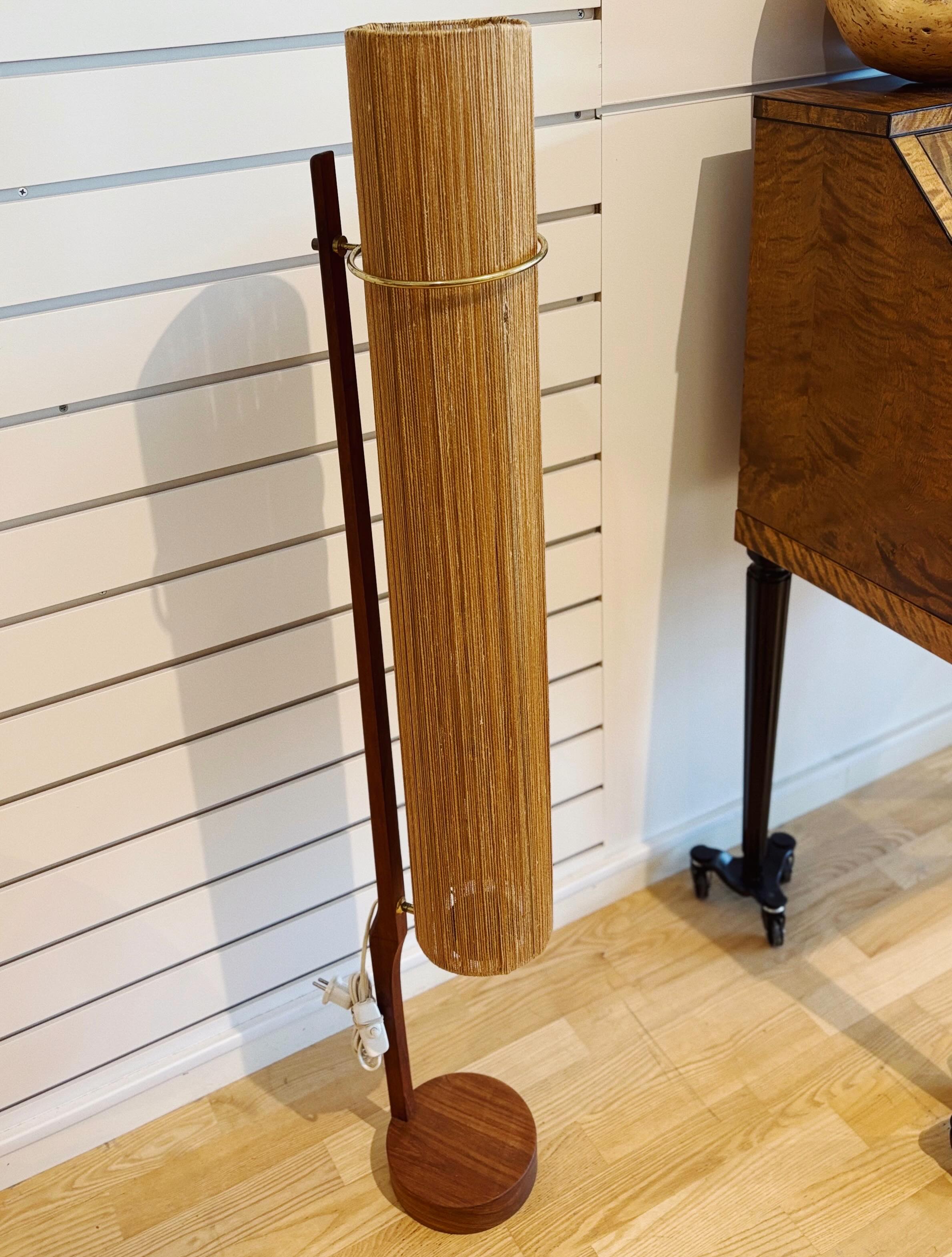 TIPS! På auktion just nu:
IB FABIANSEN. Golvlampa, för Fog & Mörup, 1950-tal.
Objektsnummer: 5178527.
Sök på objektsnumret på Auctionet.com eller i Auctionet-appen för att komma till auktionen och få fler detaljer. Auktionen avslutas den 3/8. ✨
#auktion #preloved #umeå #secondhandumeå #antiquelamp #auctionet #norrlands #ibfabiansen #norrlandsauktionsverk #auction #auctionhouse