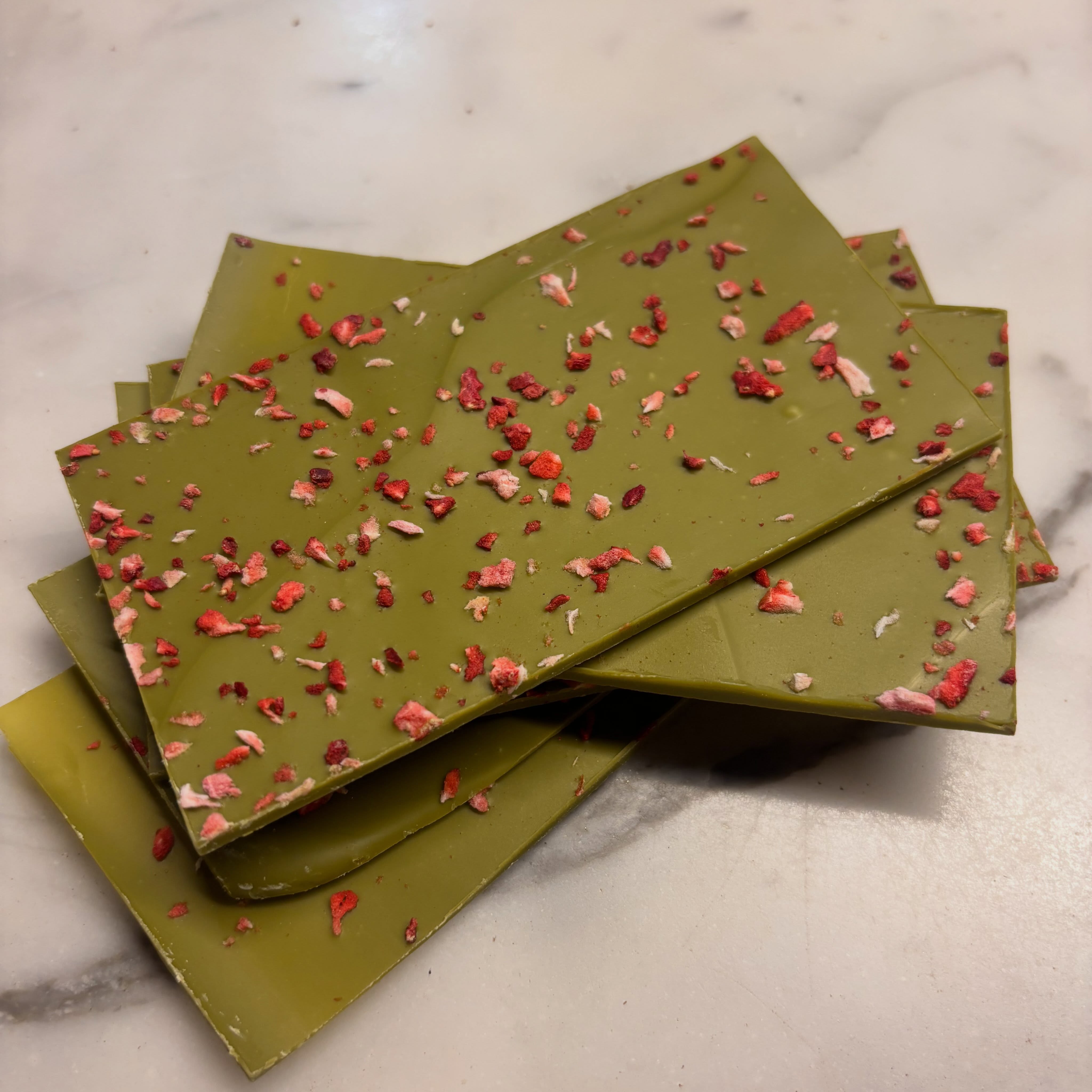 New bark on trial… matcha & white chocolate with crushed freeze dried strawberries 🍵 🍓
Tasters in store… let us know what you think