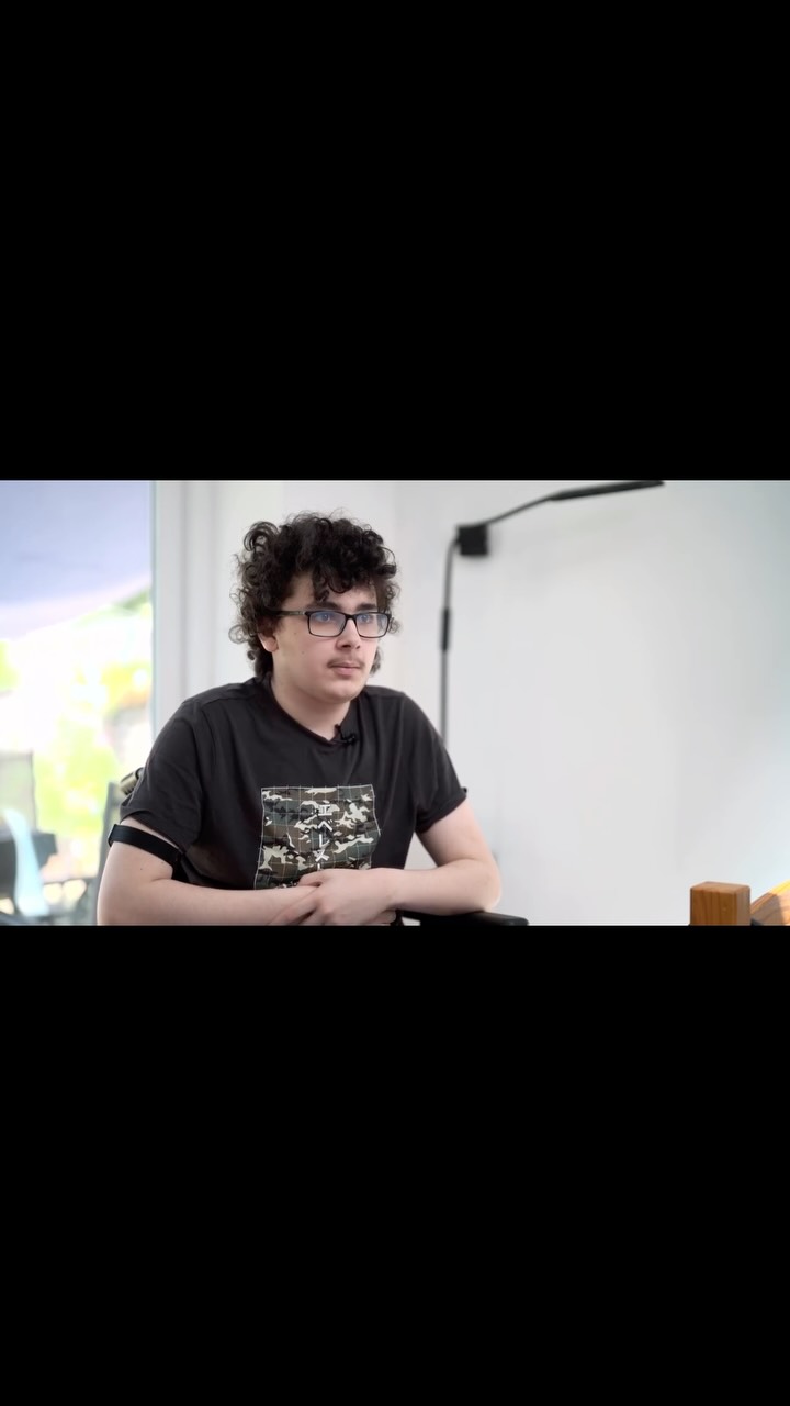 🧡 “Childhood doesn’t pause while a child waits to recover.”
Five years after the start of the pandemic, Channel 5 News revisited the experiences of children and young people living with Long Covid.
A huge thank you to Samir and his family for sharing their experiences. By telling their stories, they’re helping others understand the reality of living with Long Covid and why children and young people need better recognition, support and opportunities to participate in childhood.
Thank you too to our Chair of Trustees, Sarah, for speaking so powerfully on behalf of our community, and to Ruth Liptrot and the Channel 5 News team for telling these stories with such care.
Sarah reminds us that:
“Childhood doesn’t pause while a child waits to recover.”
Progress is happening, but too many children and families are still waiting to feel that progress in their everyday lives. We’ll keep working alongside children, young people, families and our partners until they do.
Please help us to raise awareness and share this video.
Part 1 of the news report.
#LongCovid #LongCovidKids #ChildHealth #Charity