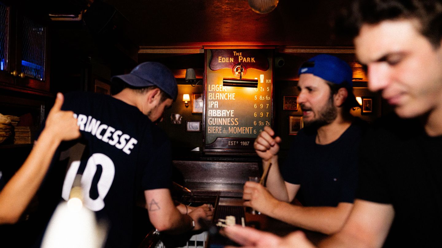 Friendly pub ✌️
📸 @jules.despretz