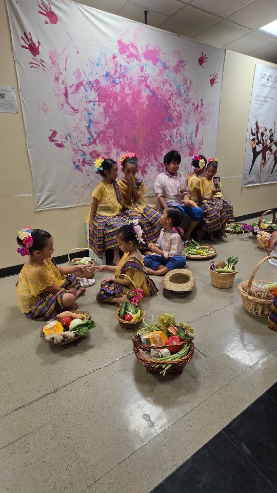 KNL Pamana laro at sayaw!!
New trimester of cultural dance and bamboo music coming soon in September for both Pamana (children) and Sayawit (teens and adult) ... from aged 6 to 86!! 😀 💃 🎵
#filipinodance #knlfolkarts #filipinosinlosangeles #philippinedance