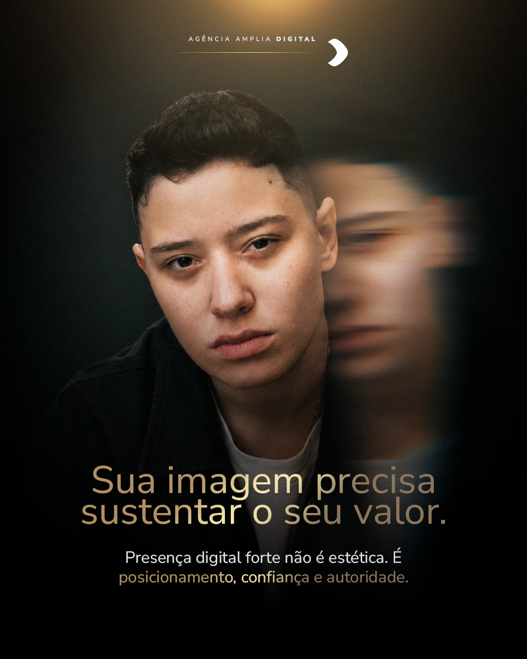 Antes de escolher, o público observa.
Uma imagem bem construída transmite confiança, autoridade e profissionalismo.
Amplia Digital.