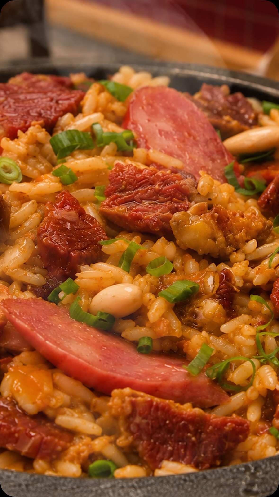 O carreteiro que conquistou Londrina. 🍲
Preparado na tradicional panela de ferro, com ingredientes selecionados e aquele sabor que faz parte da história do Norte Sul 24 Horas.
Passe por aqui e experimente.
📍 Aberto 24 horas, todos os dias, inclusive feriados. Aqui na rodoviária de Londrina!
#carreteiro #londrina24horas #bomtempero #comidacaseira #londrina