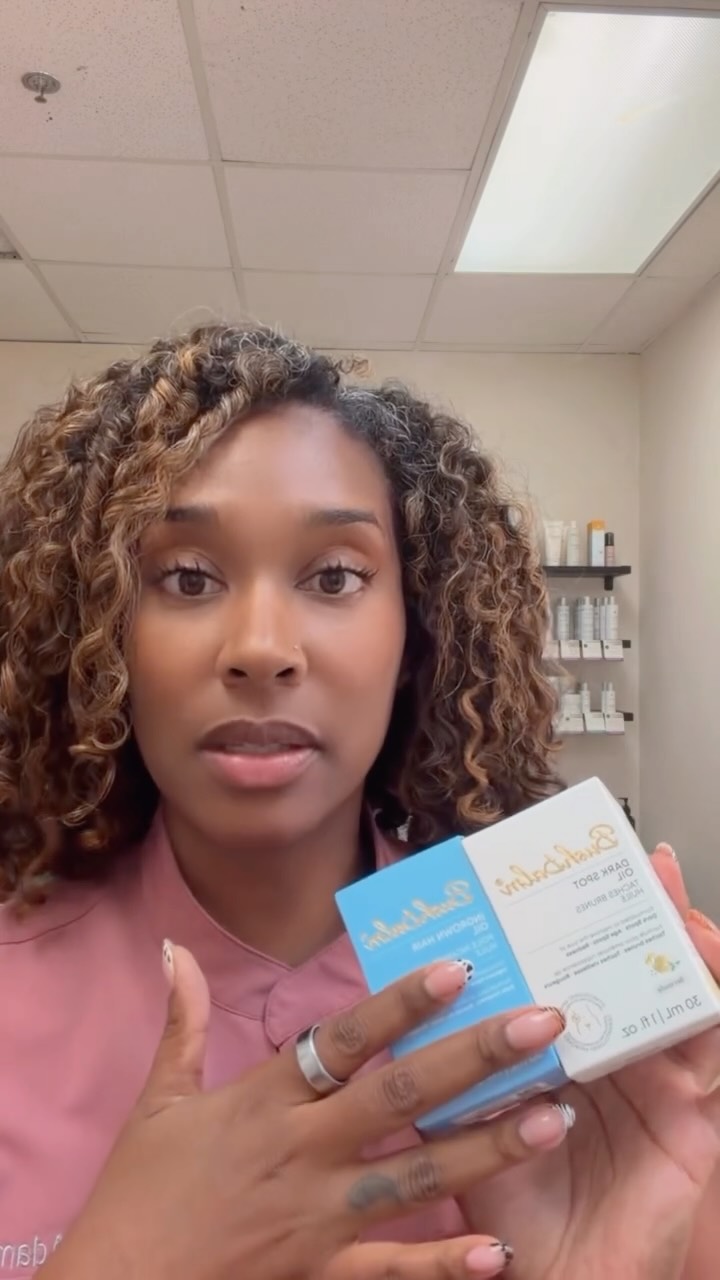 If you’re dealing with ingrown hairs PLEASE don’t skip the moisturizer. Keeping the area moisturized helps:
• Soften the skin so hairs can grow through more easily.
• Help reduce trapped hairs.
• Support healthy skin after exfoliating.
• Keep the skin smooth, making ingrown hairs less likely.
In this video, I’m sharing a few of my favorite moisturizers and oils to help keep your skin healthy between waxes.
Which product are you most excited to try? Let me know in the comments! #atlantaesthetician #ingrownhairs #estheticiantips #brazilianwaxatlanta #aftercare
