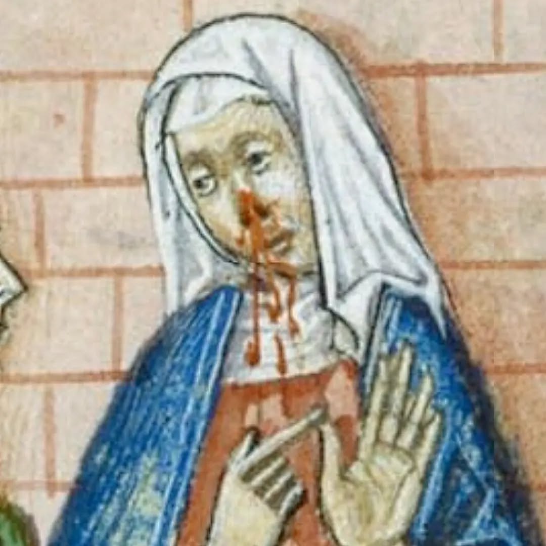 Fable: la femme grecque et son fils dans Le chevalier Cifar, XVe siècle. Paris, BnF, manuscrit Espagnol 36, f.107v.
Quelle est l'histoire de cette fable ?
Le récit est rapporté par le roi de Mentón lorsqu’il instruit ses fils, Garfín et Roboán, sur l’éducation et l’art de gouverner.
Une veuve aime tellement son fils unique qu’elle ne le corrige jamais lorsqu’il commet des fautes. Au contraire, elle tolère ses mauvais comportements, qui deviennent progressivement de plus en plus graves. Devenu adulte, le jeune homme se transforme en voleur et en criminel.
Arrêté pour ses crimes, il est condamné à mort et conduit au gibet. Avant son exécution, il demande à sa mère de s’approcher pour l’embrasser. Lorsqu’elle se penche vers lui, il lui mord violemment les lèvres.
Interrogé sur ce geste, il lui reproche de ne l’avoir jamais corrigé lorsqu’il était enfant. S’il avait été réprimandé dès ses premières fautes, affirme-t-il, il ne serait pas devenu criminel et ne serait pas condamné à mourir au gibet.
Morale : l’amour sans correction peut conduire à la perdition. Par son indulgence, la mère a contribué à faire de son fils un criminel.
#medievalpainting #medieval #medievalart
