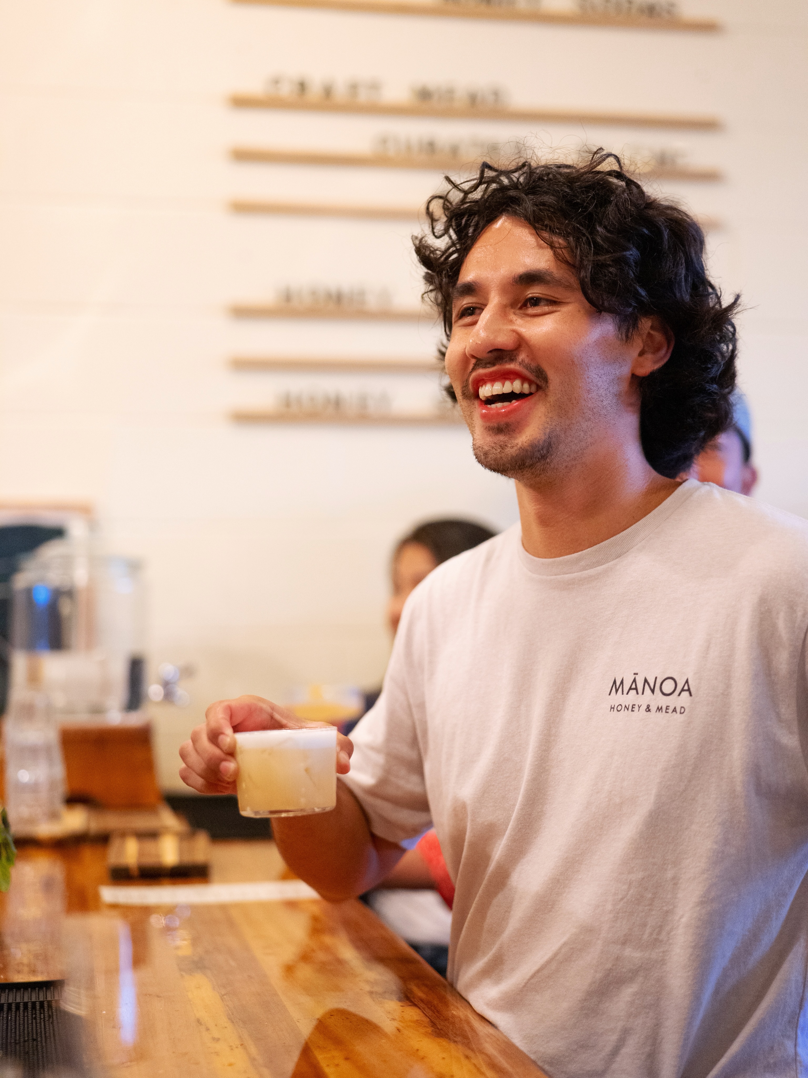 Good vibes, great company, and honey in every glass. Pull up to The Honey Bar and taste what the buzz is all about!
#manoahoneyandmead #thehoneybar #keepitkaimuki #oahu #honolilu