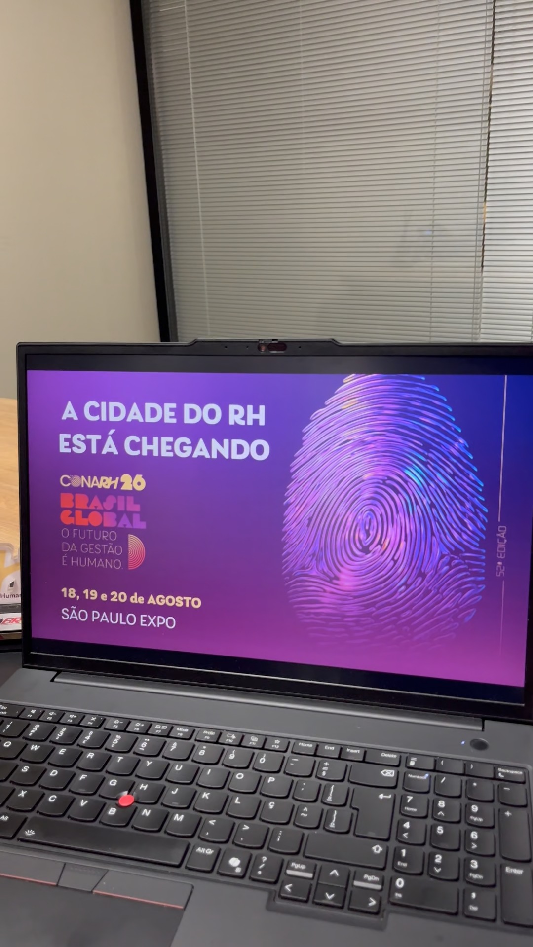 Alô, RH! O telefone tocou e o chamado é claro: o CONARH 26 vem aí! 📞🚀
Estamos preparando uma edição histórica com muitas novidades. Serão 6 espaços de conteúdos imersivos, com destaques para a Arena Agro, o Festival do Trabalho e o espaço RH Tech. É a oportunidade perfeita para se conectar e debater as tendências do mercado!
O futuro da gestão é humano e o nosso encontro já tem data e local:
🗓️ 18, 19 e 20 de Agosto
📍 São Paulo Expo
Qual desses novos espaços você está mais ansioso(a) para conhecer? Deixe seu palpite nos comentários! 🤩
#CONARH #FuturoDoTrabalho #GestãoHumana #RHBrasil #Liderança