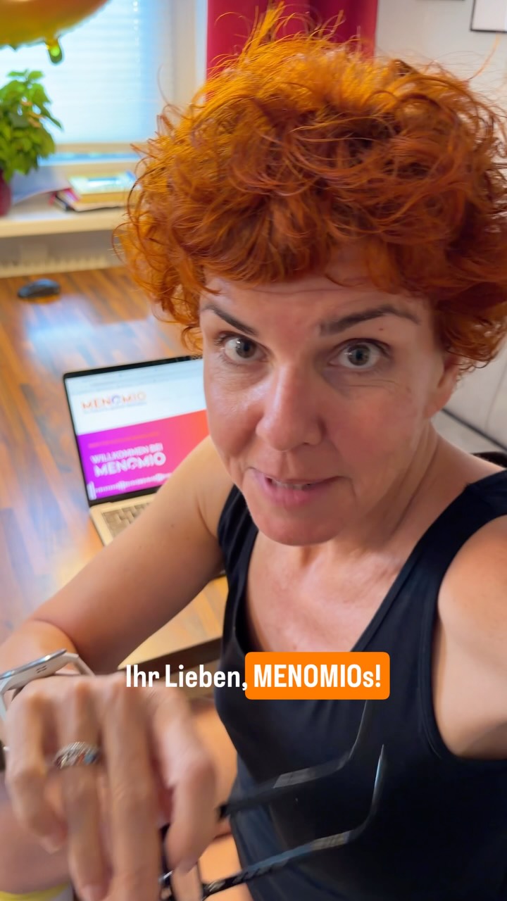 🚨 Big News für alle MENOMIOS!
Kennst du das?
Du hast eine konkrete Frage zu den Wechseljahren …
➡️ Warum schlafe ich plötzlich so schlecht?
➡️ Hilft Kreatin wirklich?
➡️ Ist Brain Fog normal?
➡️ Was kann ich gegen Hitzewallungen tun?
… und denkst dir:
„Daniela hatte dazu doch einmal eine Expertin im Podcast … aber in welcher Folge bloß?”
Genau dafür gibt es jetzt eine Lösung.
🎉 Auf www.menomio.at wartet ab sofort die MENOMIO-KI auf dich.
MENOMia wurde speziell für euch lieben MENOMIOs entwickelt und kennt ausschließlich die Inhalte meiner Website und meines Podcasts.
Sie denkt sich also keine Antworten aus, sondern hilft dir dabei, genau die Podcastfolgen und Blogartikel zu finden, in denen Expertinnen und Experten dein Thema erklären.
Jeden Freitag wird sie mit den neuesten MENOMIO-Episoden aktualisiert und lernt so ständig dazu.
🩷🧡 Das bedeutet für dich:
✔️ schneller Antworten finden
✔️ gezielt die passenden Podcastfolgen entdecken
✔️ wissenschaftlich fundiertes Wissen statt stundenlangem Suchen
Ich bin unglaublich gespannt, wie sie dir gefällt.
👉 Probiere sie gleich aus und erzähl mir anschließend wie toll du sie findest.
#glitzernstattschwitzen #wowstattwäh #glücklichewechseljahre