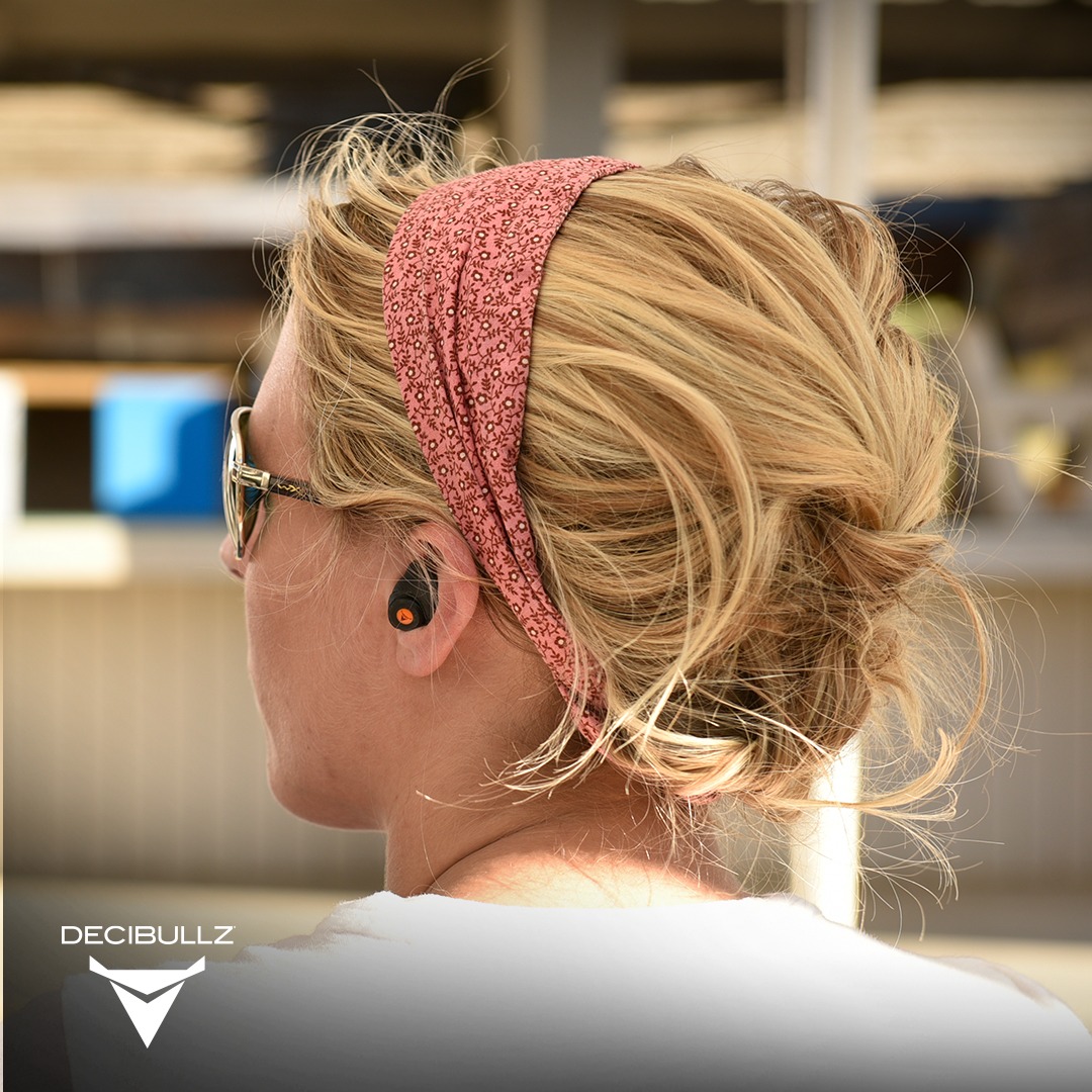 Comfort that actually gets worn. Ready for long shifts, long days on the range, or a weekend of live music? These custom-fit earplugs stay light, breathable and secure so you don’t have to choose between protection and comfort. Wear them all day. Protect your hearing all day. Ready to try? Link in bio 🔗👂✨
Tell us-what keeps you from wearing ear protection?👇
#HearingProtection #Earplugs #WorkSafe #ShootersLife #Hunters #ConcertReady #EverydayComfort #Decibullz