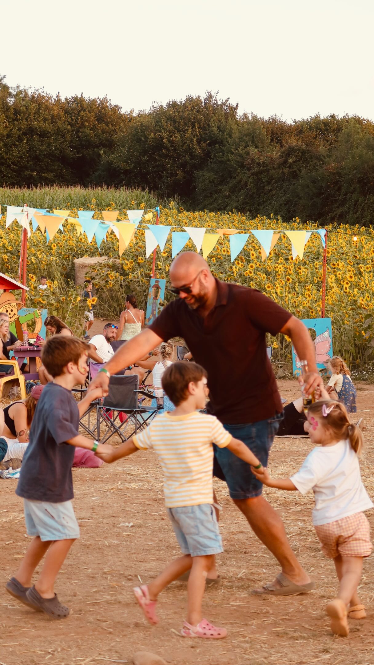 Thank you all for your support this summer! We’ve still got plenty of fun events left - get your tickets at clearwellfarm.co.uk 💛
#cardiff #thingstodoincardiff #southwales #sunflowerfestival #explore