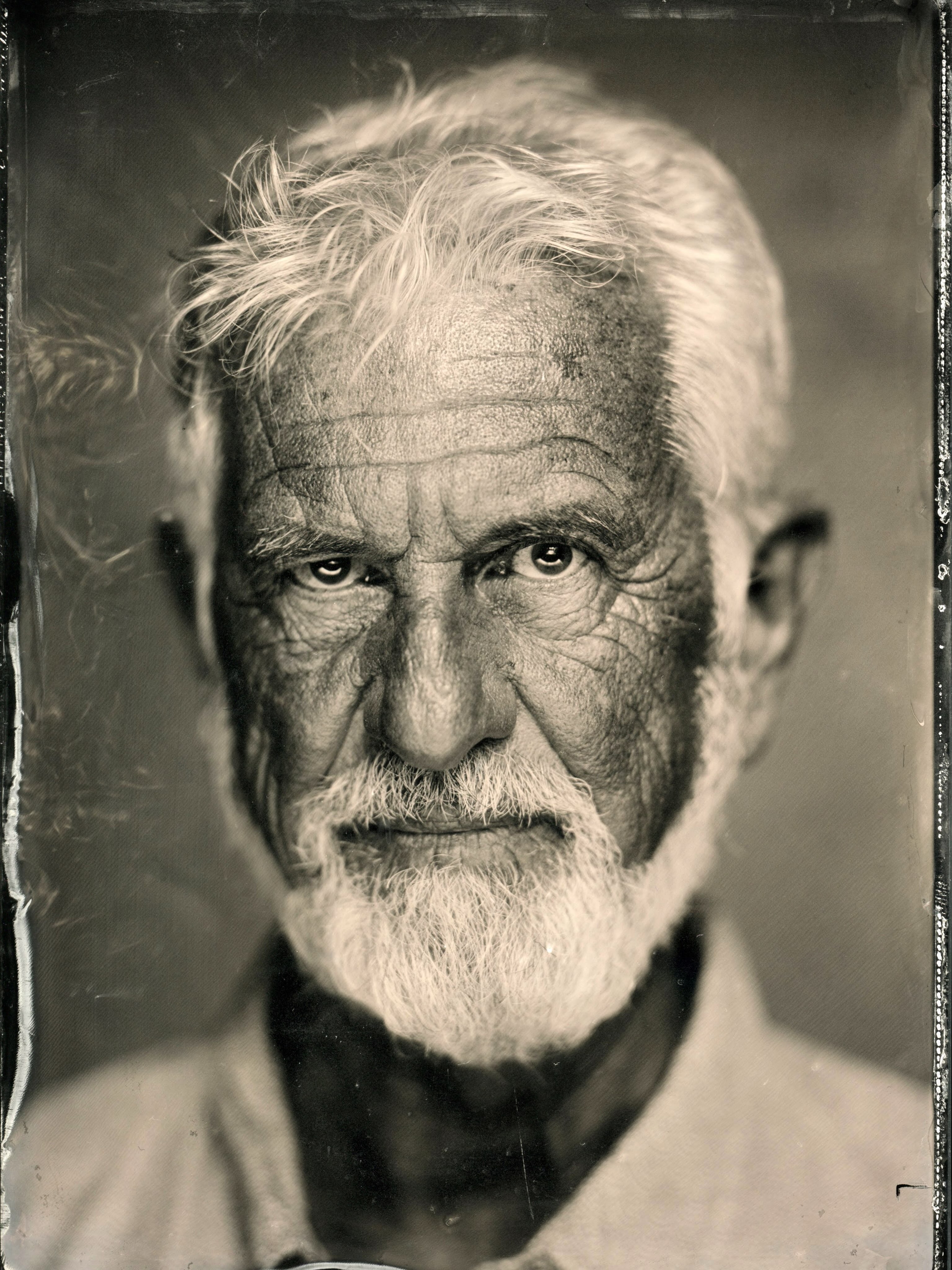 Collodion wetplate portrait by Wim van der Helm, Zürich 2026
.
.
#vintageportrait
#slowphotography
#fineartphotography
#portraitcraft
#blackandwhitephotography