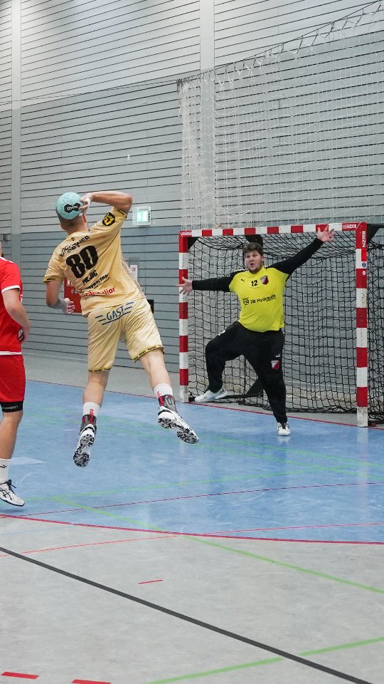 Ein paar Highlights aus dem gestrigen Testspiel🎥
#tvsolothurn #handballschweiz #handball #trainingslager #balonmano