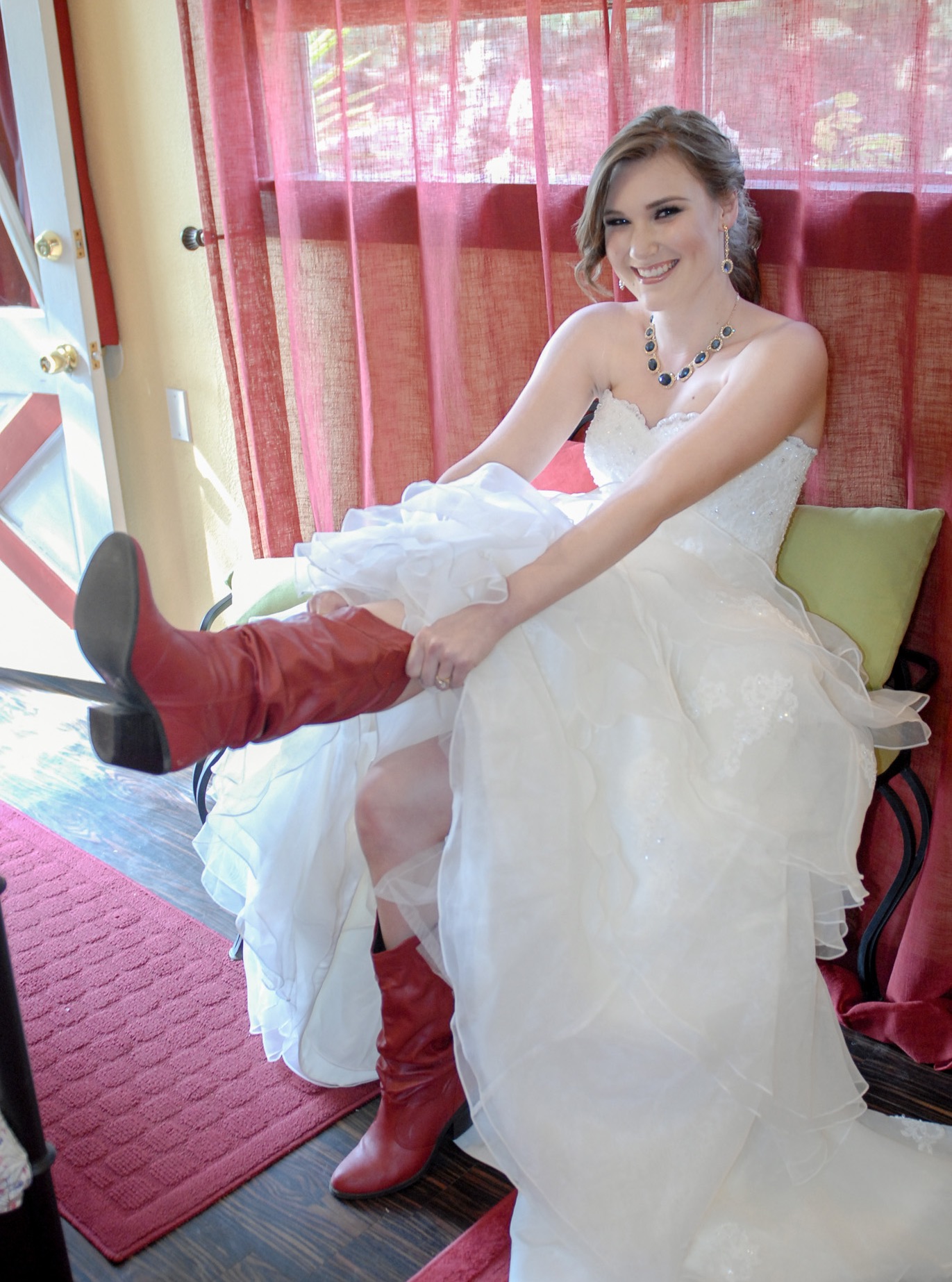 These boots were made for walking... straight down the aisle! 👢✨who says bridal shoes have to be boring? #weddingpic #weddingphotographer #weddingday #weddingphotography #weddingphoto #weddingbells #wedding #weddingboots #destinationwedding #destinationweddingphotographer #countrybride #rusticwedding #ovationphotographyanddesign