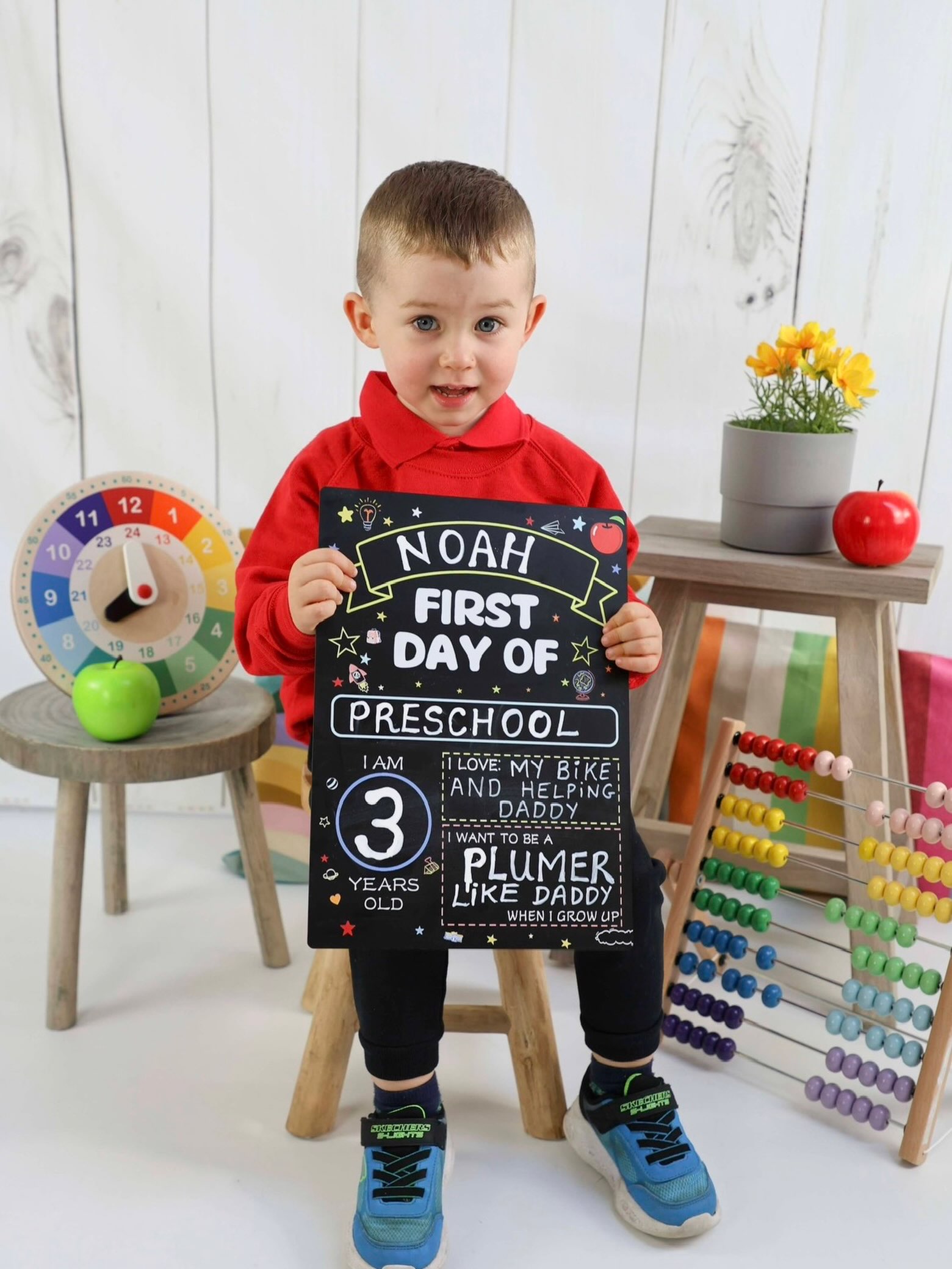 First Day of Preschool & School Shoots 📚✏️📸 PM for info 😊 #firstdayofschool #makingmemories #milestonemoments #studioshoot #thomaswhytemedia