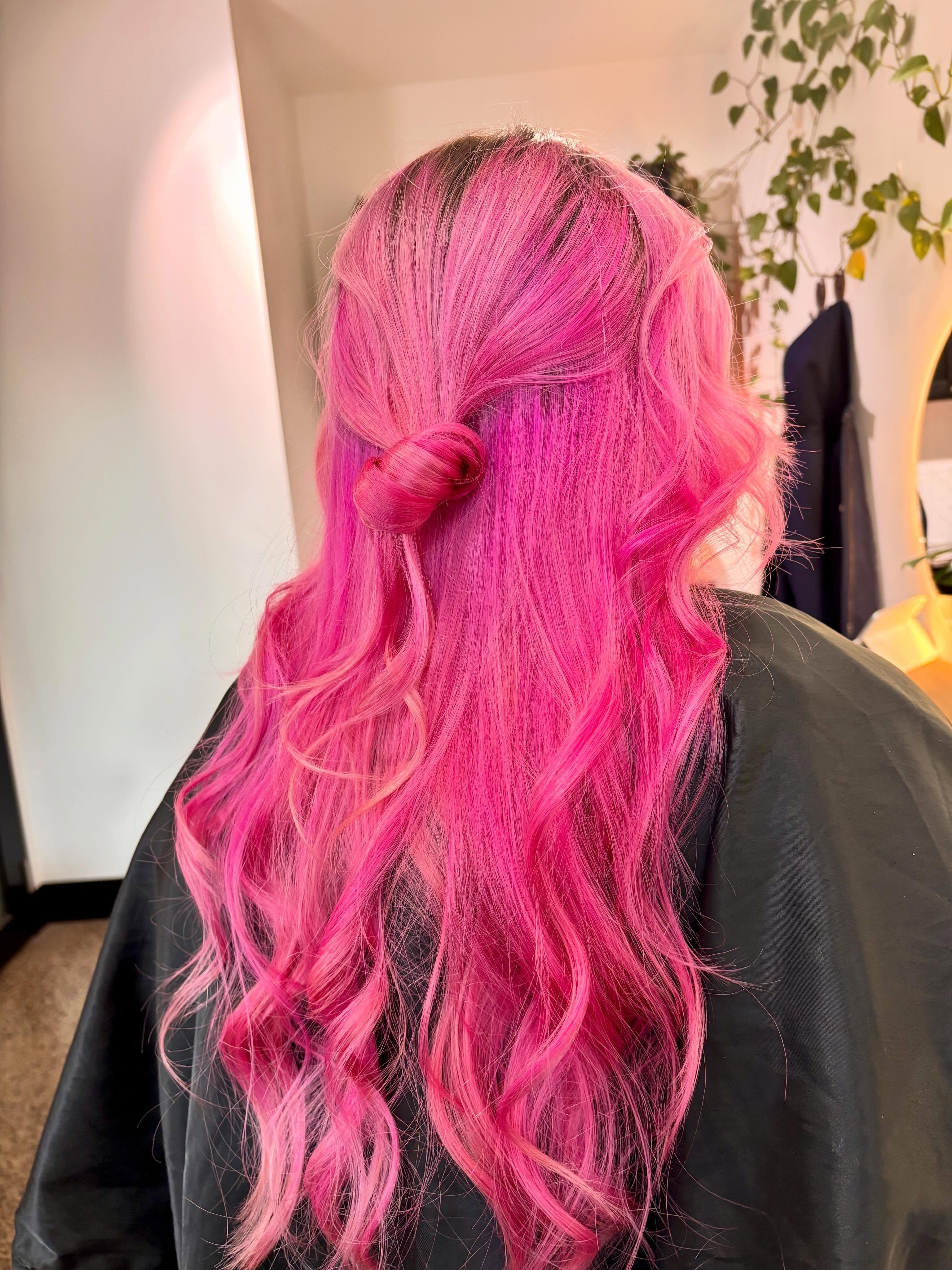 π©·π©·π©·
#hair #pink #salon #melbourne #hairstylist