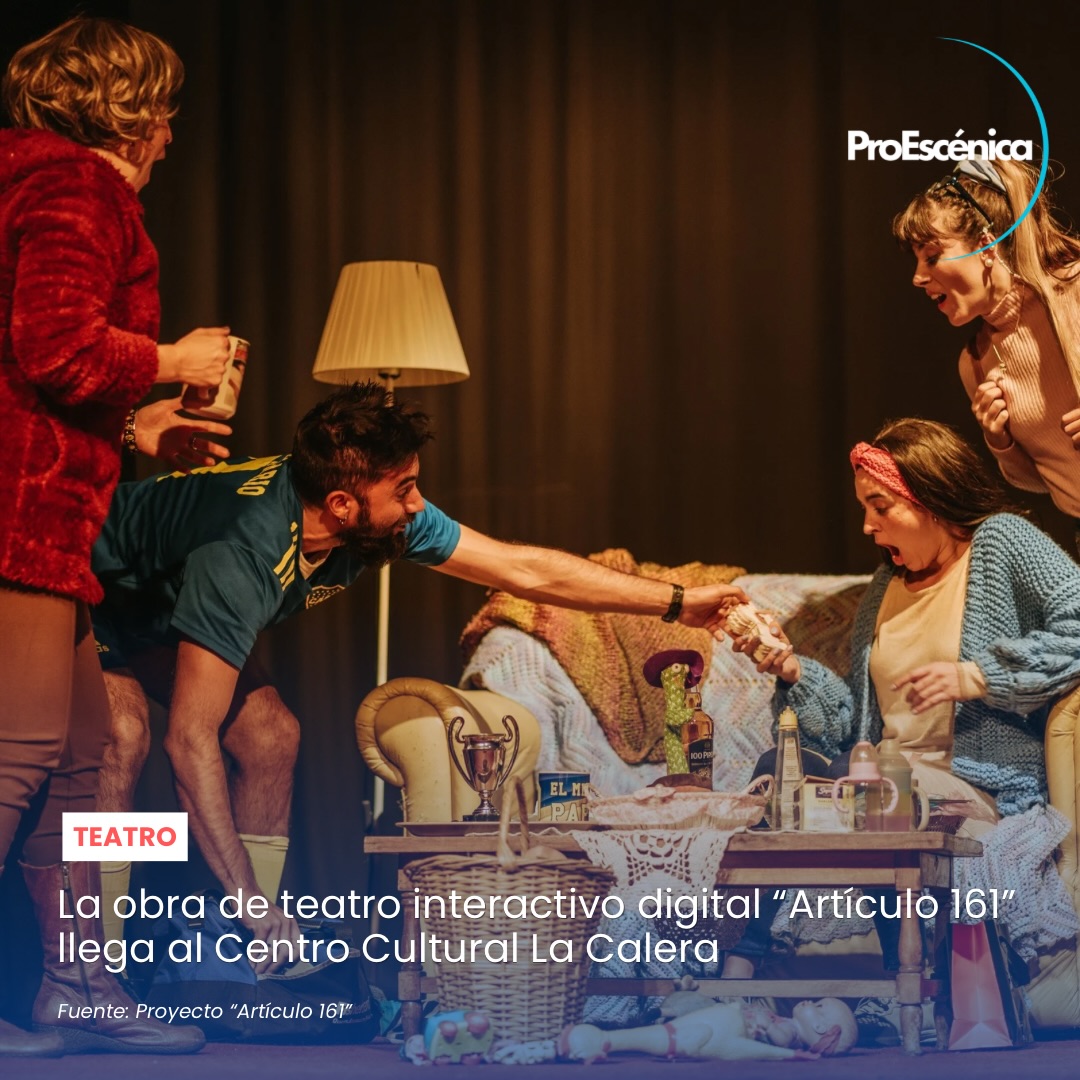 🎭📱 ¿Y si tus decisiones pudieran cambiar el final de una obra?
El teatro se transforma en una experiencia interactiva con “Artículo 161”, montaje de teatro, audiovisual y tecnología que llega al Centro Cultural La Calera como parte de su nueva circulación nacional.
La propuesta invita al público a dejar de ser un espectador pasivo: a través de una aplicación y un código QR, las decisiones de quienes asisten definirán en tiempo real el camino de la protagonista… ¡y podrán llevar la historia hacia uno de ocho finales posibles!
Escrita y dirigida por Catalina Bazán, la obra reflexiona sobre las decisiones que tomamos, las oportunidades que se nos presentan y cuánto de nuestro destino realmente depende de nosotros.
📍 Centro Cultural La Calera
📅 29 de agosto
🕖 19:00 horas
🎟️ Entrada liberada
⏱️ Duración: 60 minutos
🔞 Recomendada para mayores de 14 años.
📱 Importante: lleva tu celular con batería. Tus decisiones serán parte de la función.
Una experiencia donde tú no solo ves la historia: ayudas a construirla.
👉 Revisa todos los detalles en proescenica.cl