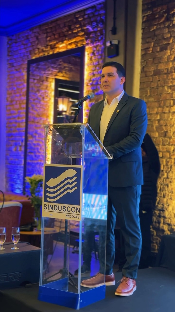 Ontem foi um marco para a construção civil de Pelotas e da Zona Sul do Rio Grande do Sul.
A nova diretoria do Sinduscon/Pelotas tomou posse, e com ela, começa um novo ciclo de representação, trabalho e compromisso com o setor que constrói esta cidade.
Obrigado a todos que estiveram presentes e fazem parte dessa história.