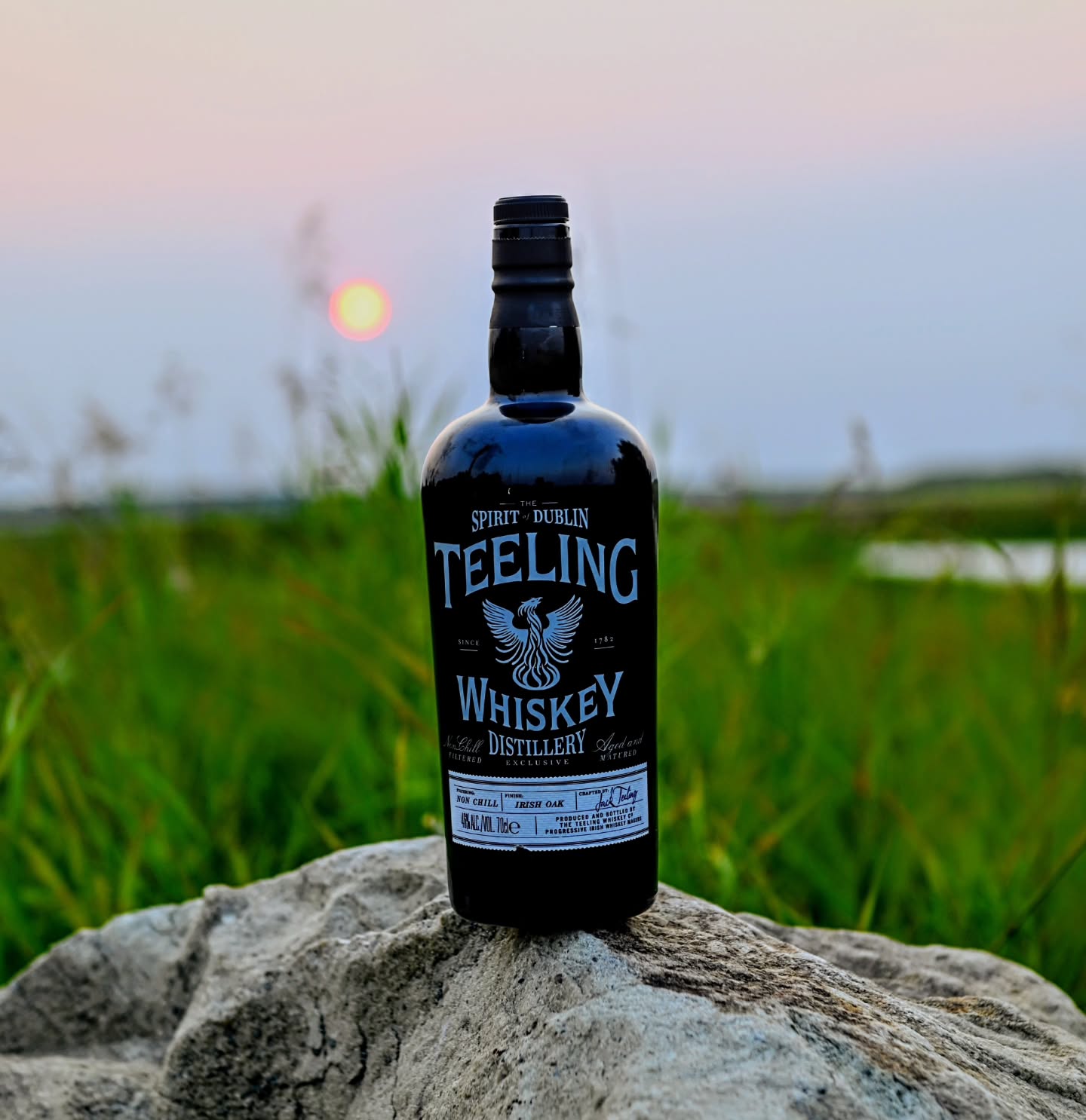 Another sun setting and another Irish Whiskey making an appearance on my page.
This one is from @teelingwhiskey and was a distillery exclusive released on St. Patrick's Day 2021, consisting of a blend of grain and malt whiskey, itwas matured in ex bourbon casks before finishing in virgin Irish Oak casks. Bottles at 46% and NCF and no colour added.
I recently cracked this bottle with a group of whiskey fans and this was a hit. Oak tannin and tea biscuits along with orange marmalade and a dose.of caramel and vanilla and even a touch of milk chocolate meltaways.
This is super cool as there are less than a handful of Irish Whiskeys on the market that have actually touched Irish Oak in their lifetime.
.
.
.
.
.
#whiskey #irishwhiskey #teeling #irish #unique
