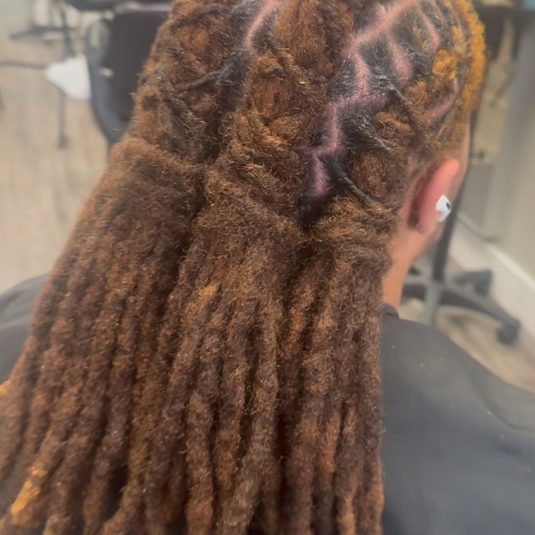 Fresh roots, clean lines, and a style that brings your locs back to life.
A retwist is more than maintenance. It’s about giving your locs the care, shape, and definition they deserve while creating a finished style that feels fresh and effortless. Simple, polished, and true to you.
#LocRetwist #LocStyle #RetwistAndStyle #HealthyLocs #LocJourney #NaturalHair #LocMaintenance #DreadlockStyles #SunuHair #NaturalHairInspo