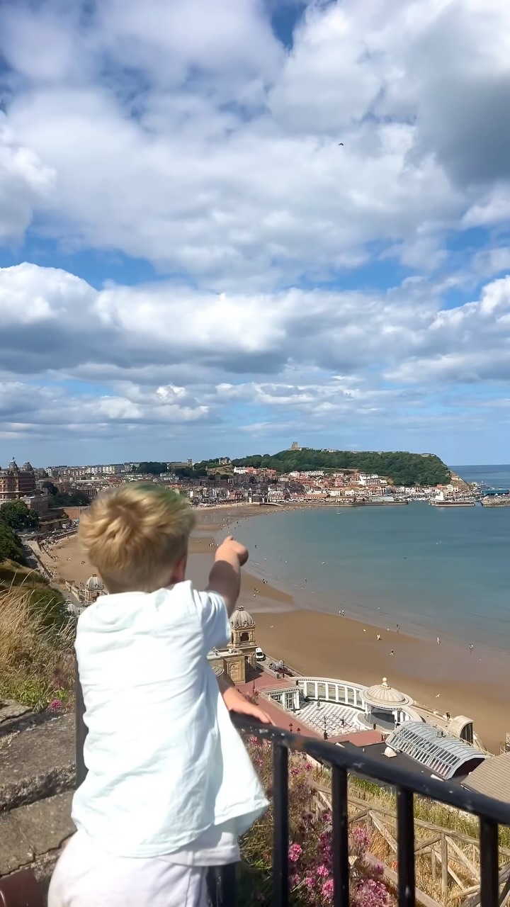 Our beach bucket (& spade) list! How many can you tick off with the kids this summer? ✅🪣🏖️
🏰 Build a sandcastle
🍦 Eat an ice cream
🌊 Paddle in the sea
🐬 Look for dolphins
🏐 Play beach ball
✍️ Write your name in the sand
🦀 Explore the rockpools
Before you pack your bucket and spade, check out our handy guide to North Yorkshire’s most family friendly beaches. It includes lifeguarded areas, public toilets, car parking and accessibility information 👉 click the link in our bio
#VisitNorthYorkshire #FamilyAdventures #FamilyBeachTrip #DayOutIdeas #YorkshireCoast Scarborough